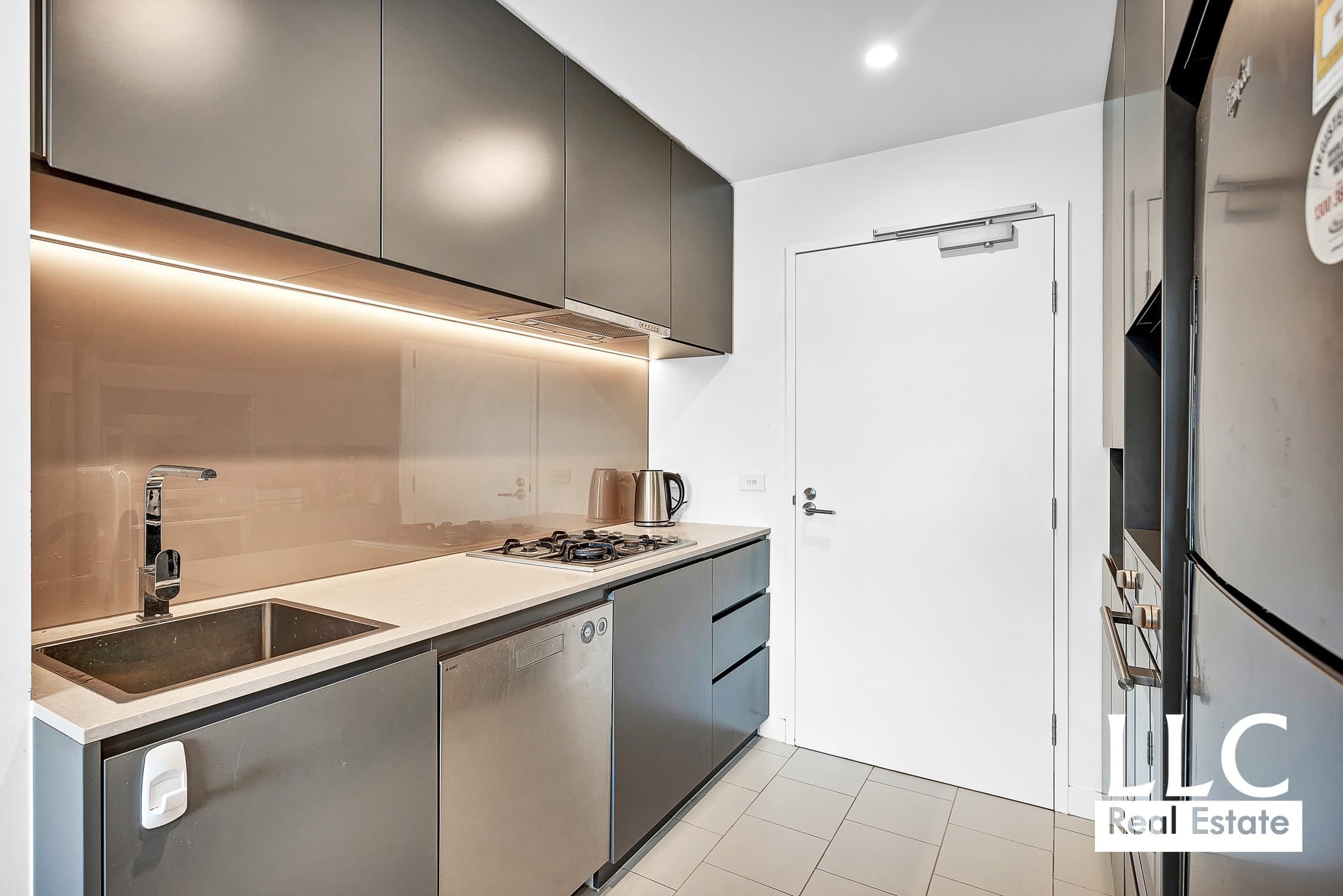 203/251 Canterbury Road, Forest Hill - Image 1