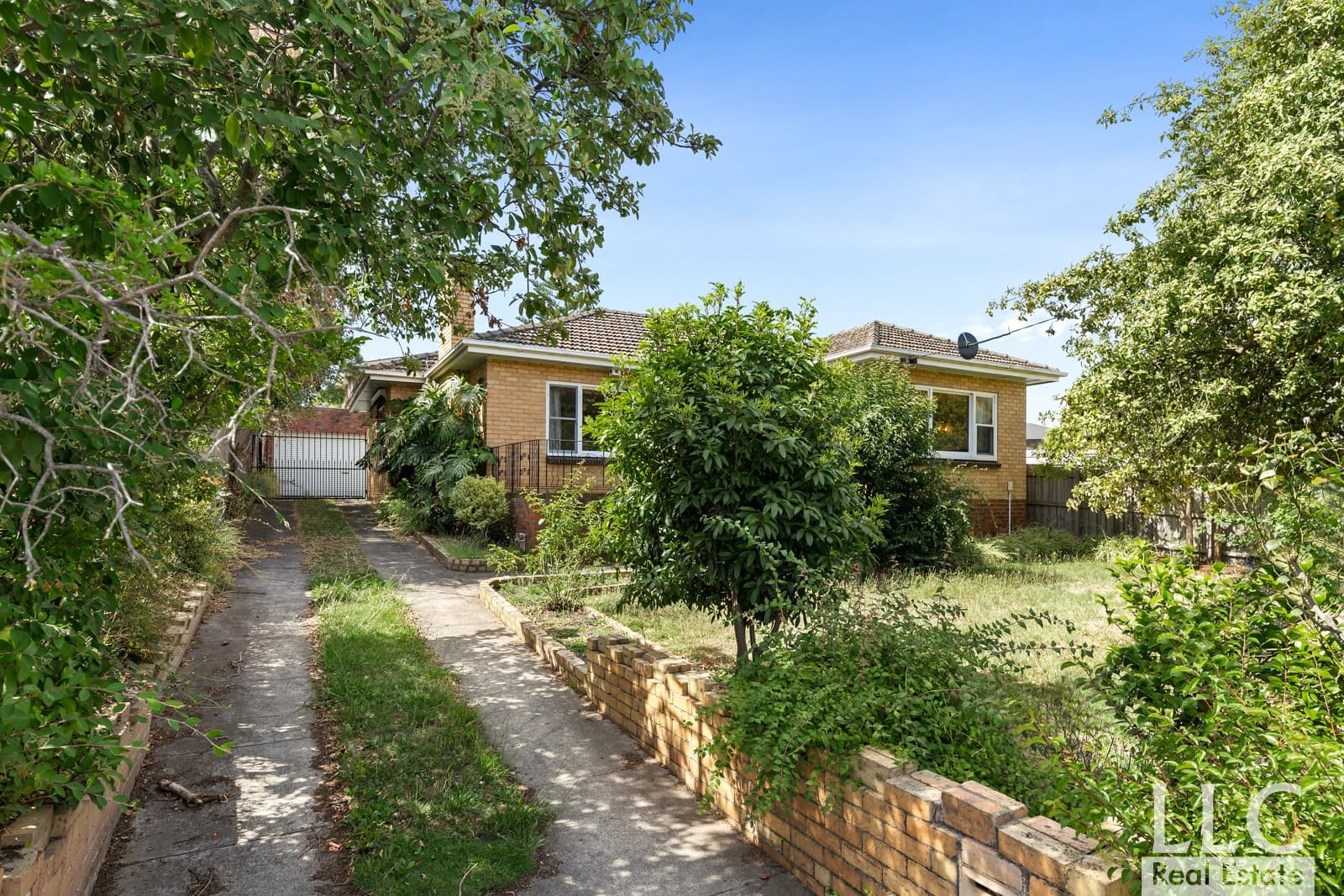 C3/3 Gardner Court, Balwyn North - Image 1
