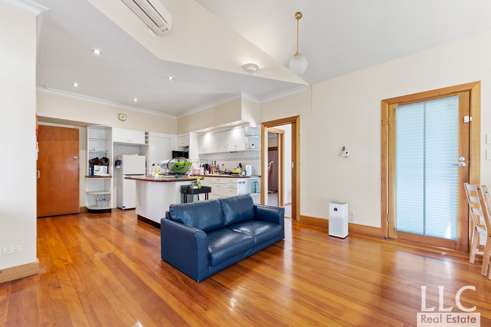 C3/3 Gardner Court, Balwyn North - Thumbnail 3