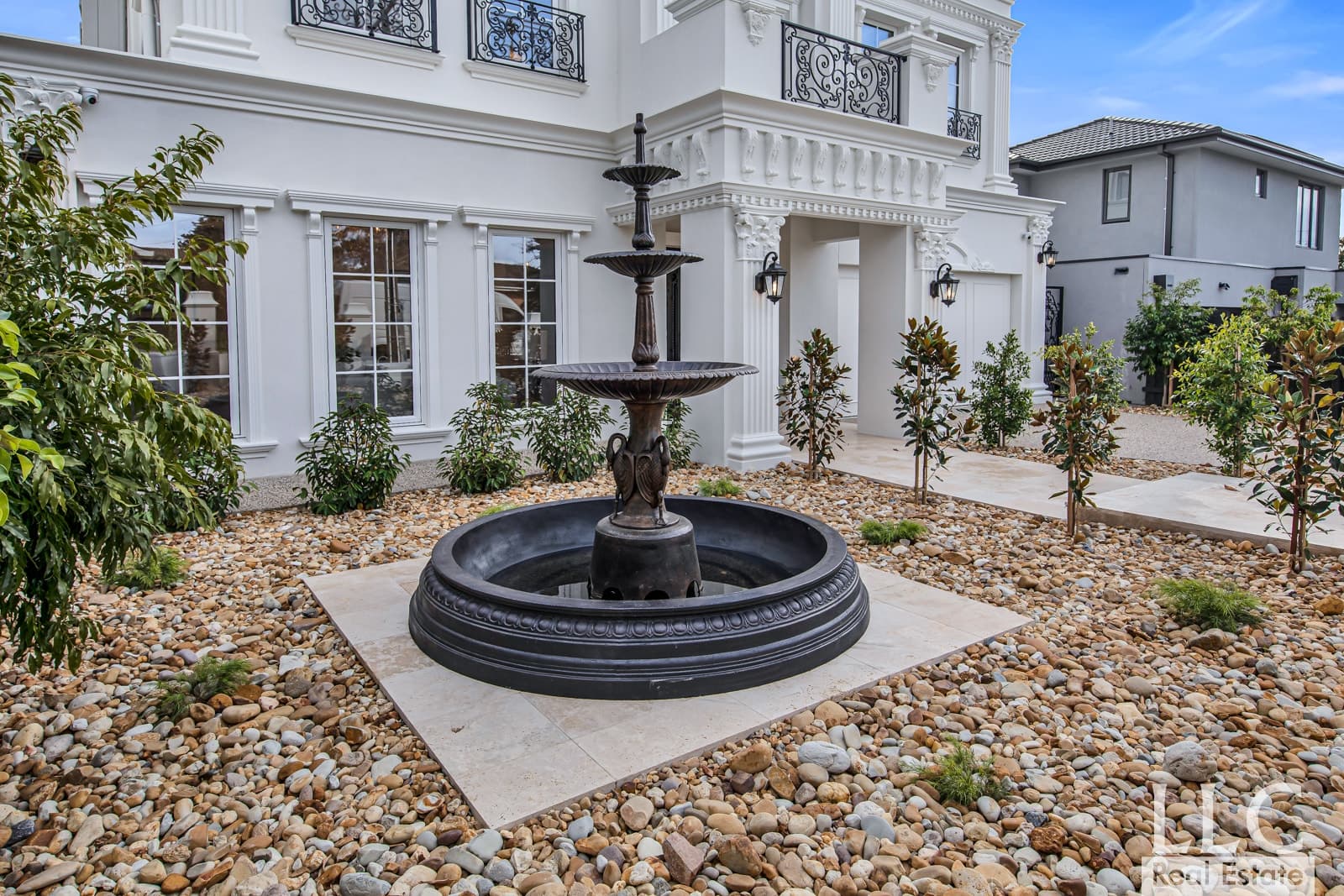 972/9 Sanday Street, Glen Waverley - Thumbnail 3