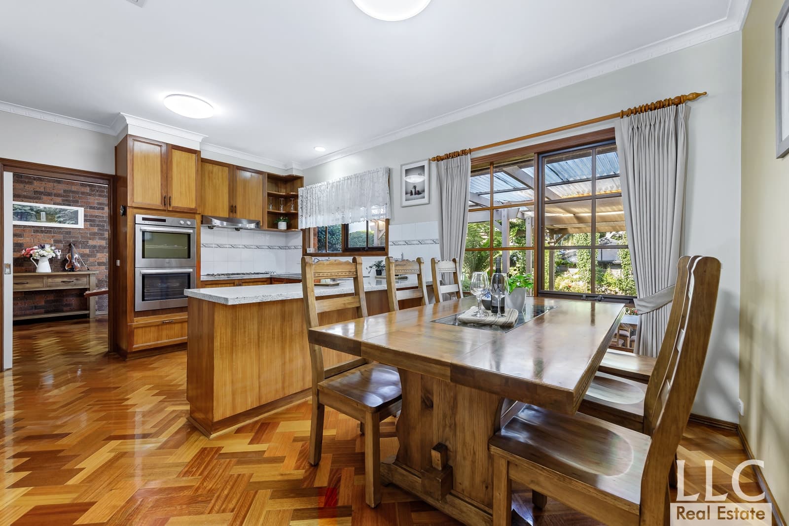 925C/11 Woodview Court, Wheelers Hill - Thumbnail 4