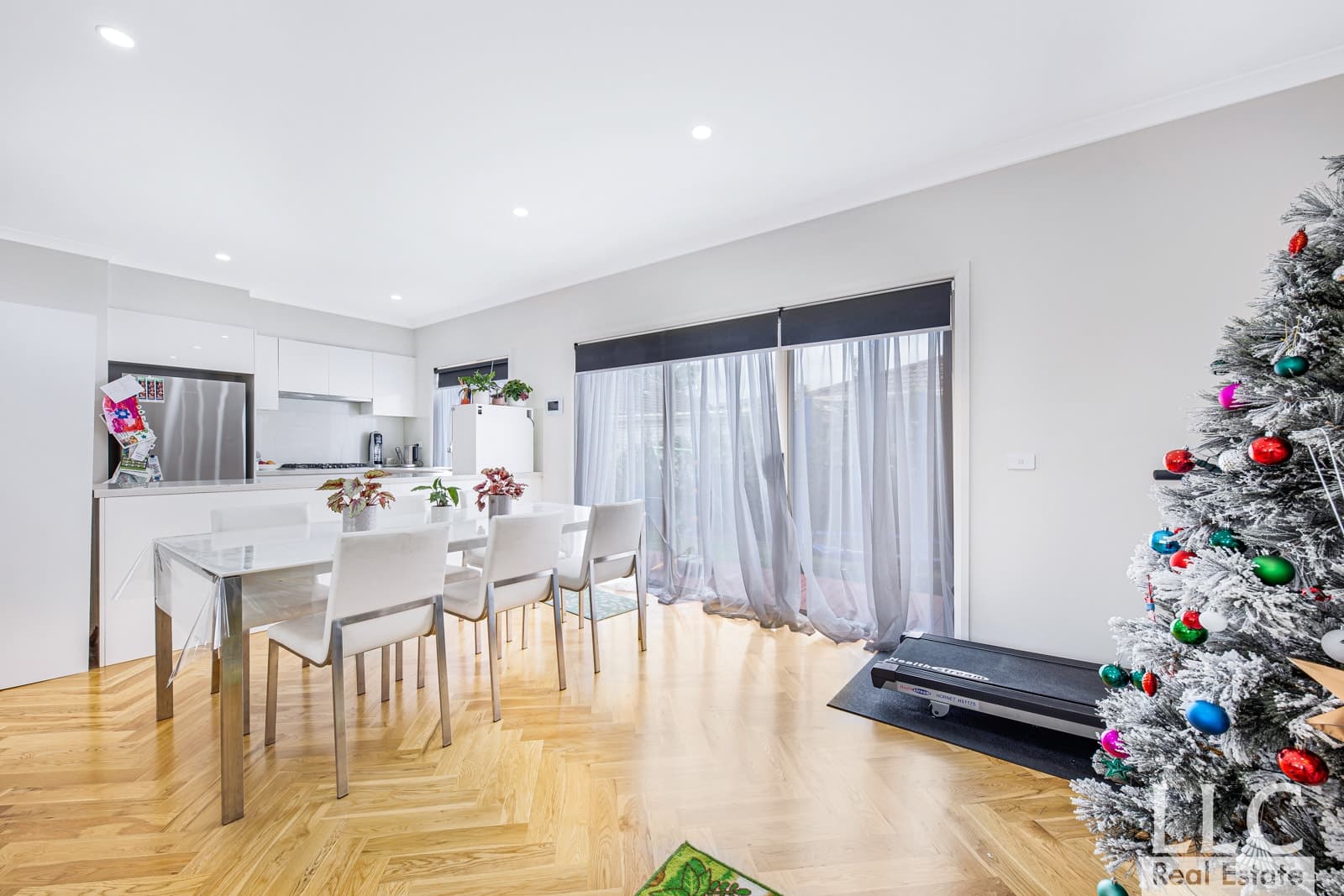 2/21 Kurrajong Avenue, Glen Waverley - Thumbnail 2