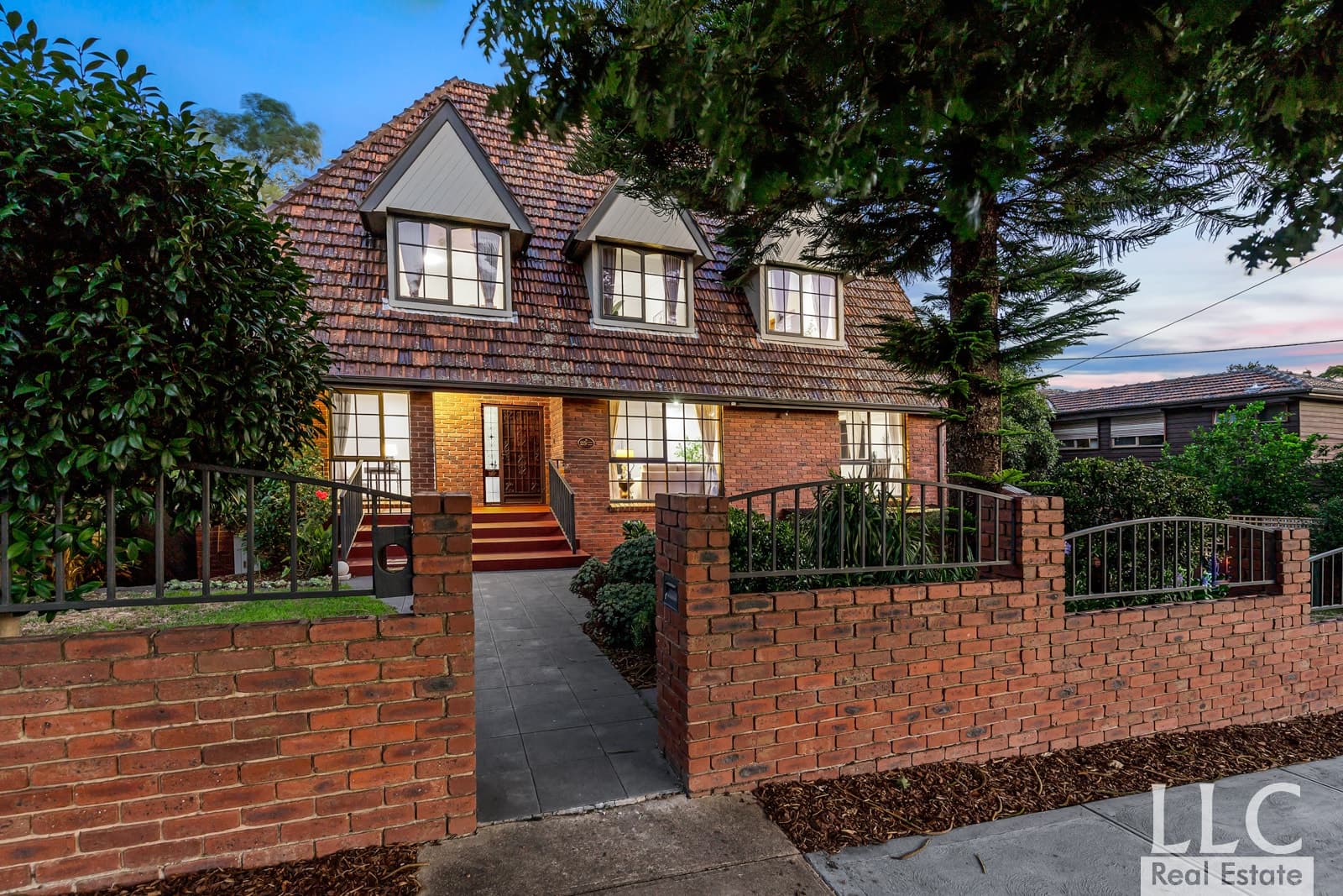 F74/25 Clifton Street, Balwyn North - Image 1