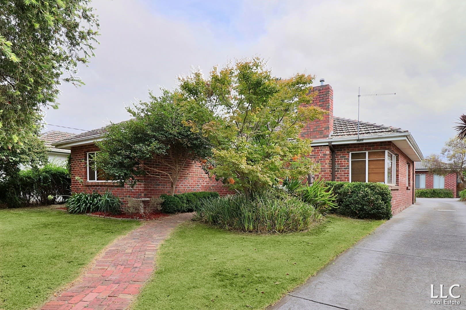 1/17 Douglas Street, Ashwood - Image 1