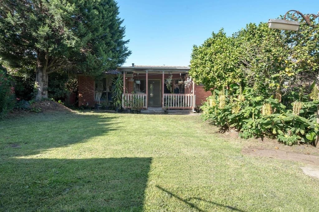 17 Whites Lane, Glen Waverley - Thumbnail 3