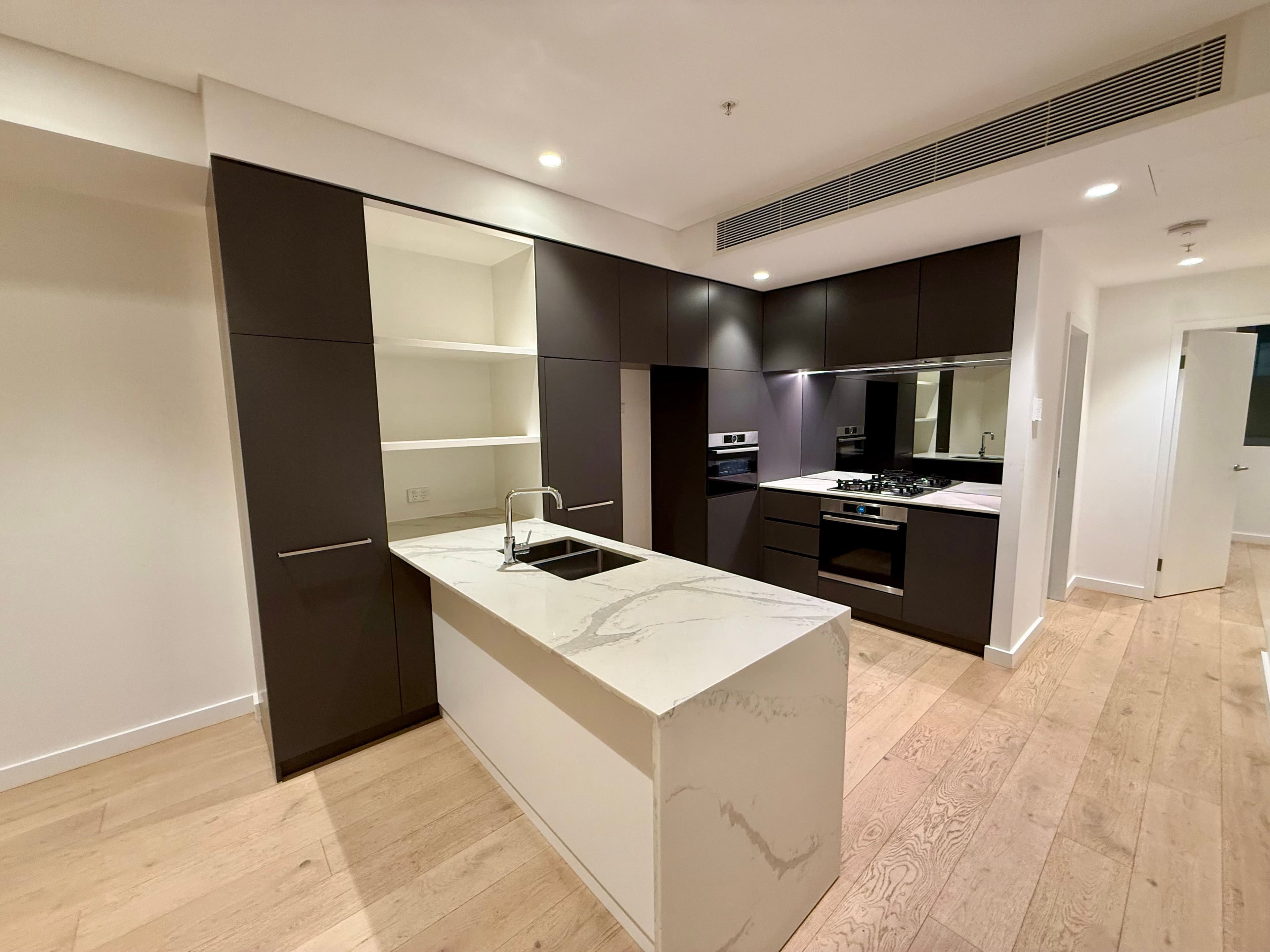 915/221 Miller Street, North Sydney NSW 2060, North Sydney - Image 1