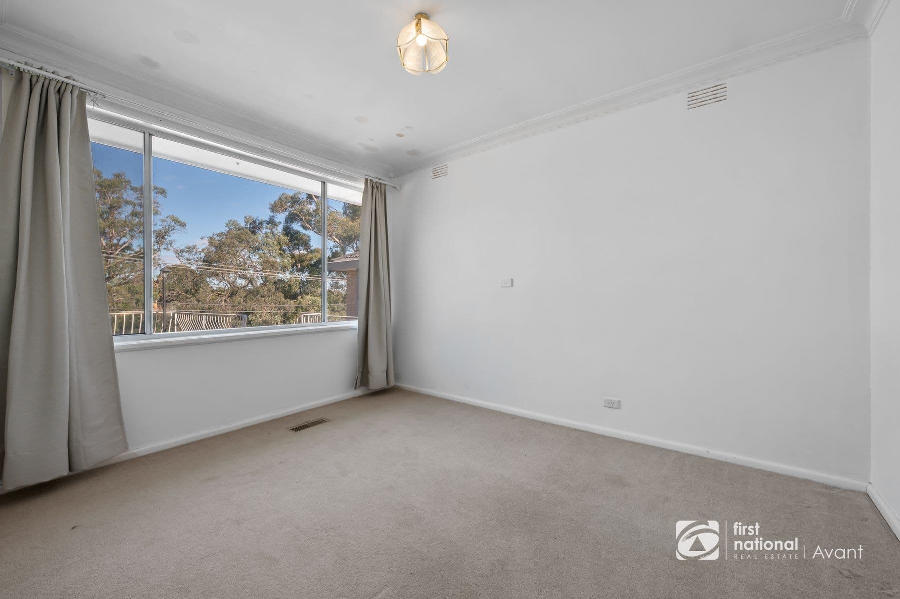 21 Gordon Road, Mount Waverley VIC 3149, Mount Waverley - Thumbnail 8