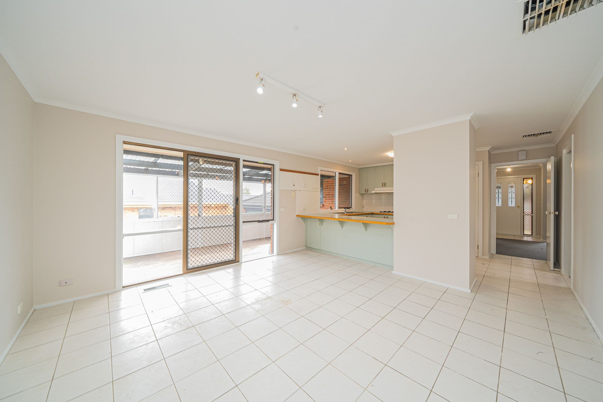 78 Quarry Hills Drive, Berwick VIC 3806, Berwick - Thumbnail 2