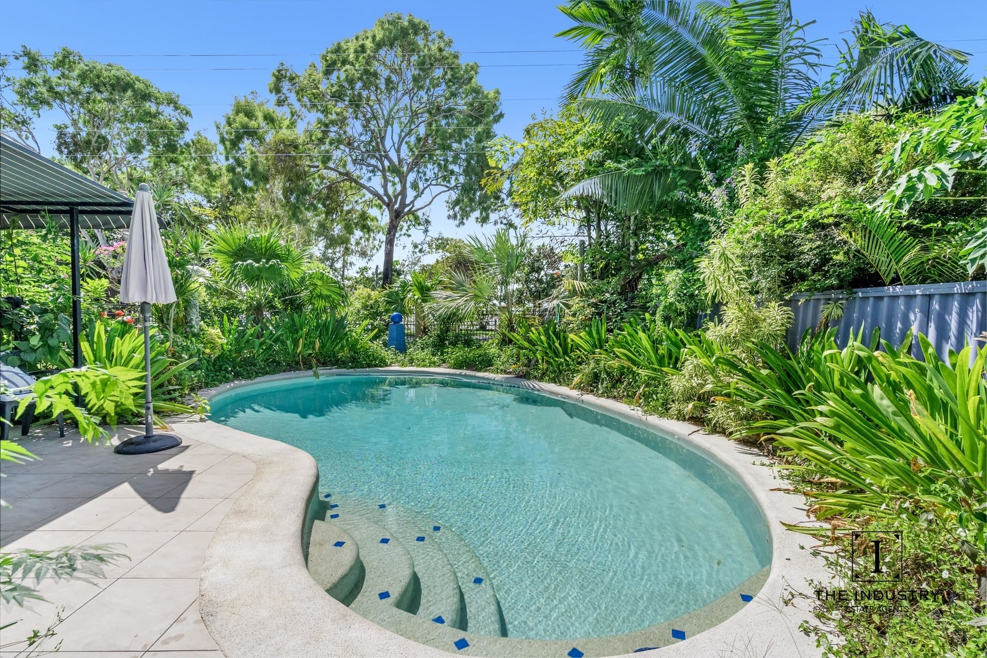 29-31 Casuarina Street, Holloways Beach - Thumbnail 6