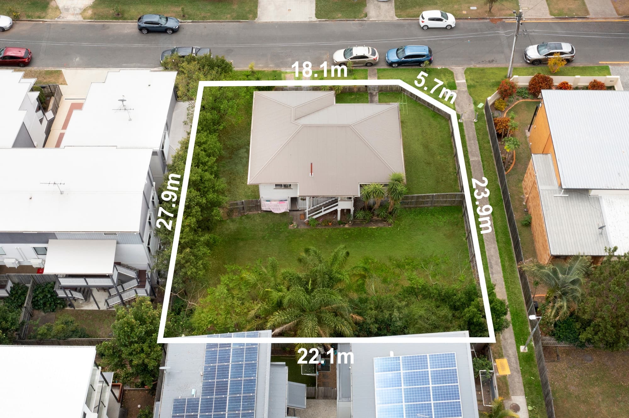 20 Wattle Avenue, CARINA QLD 4152, Carina - Thumbnail 2