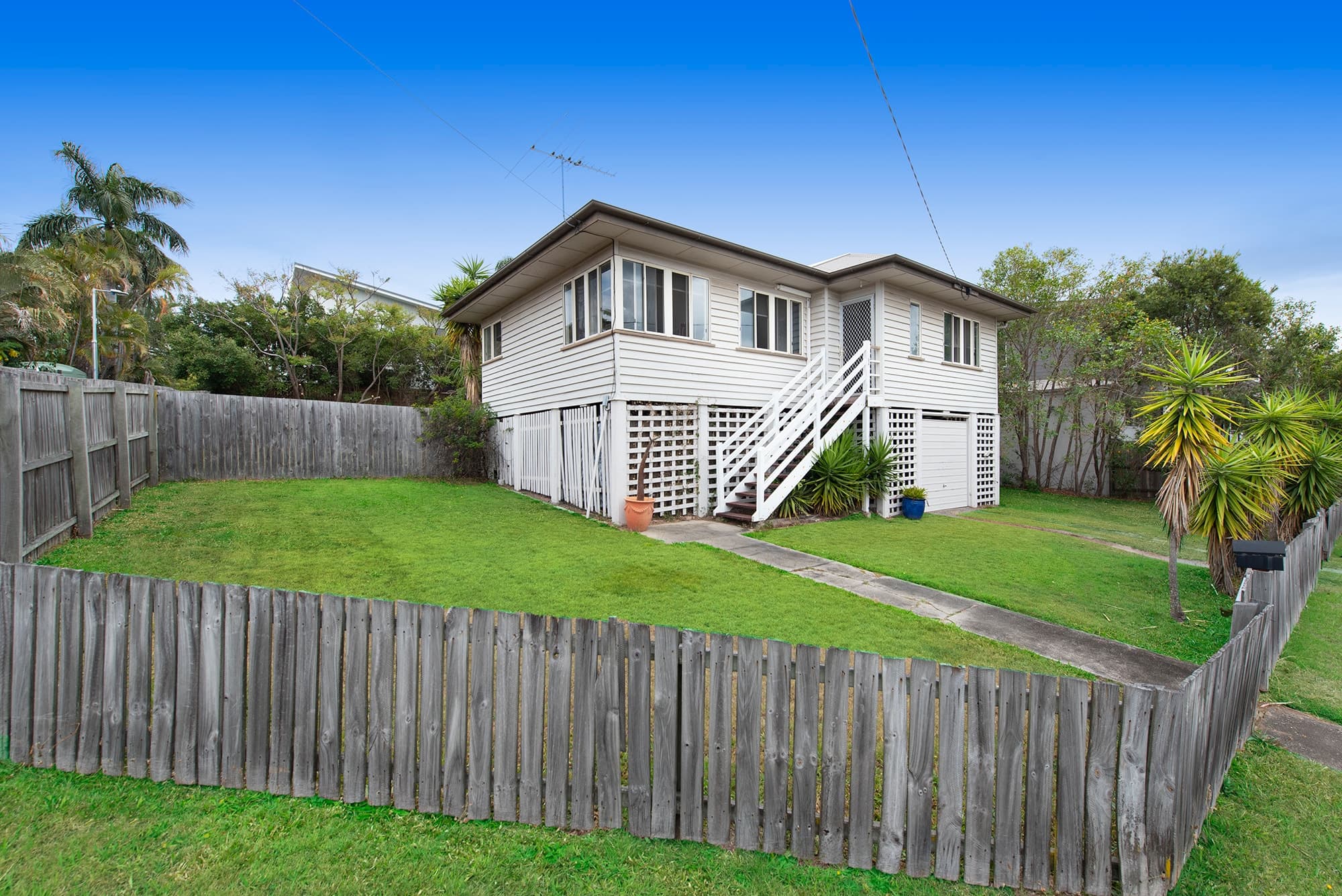 20 Wattle Avenue, CARINA QLD 4152, Carina - Thumbnail 3