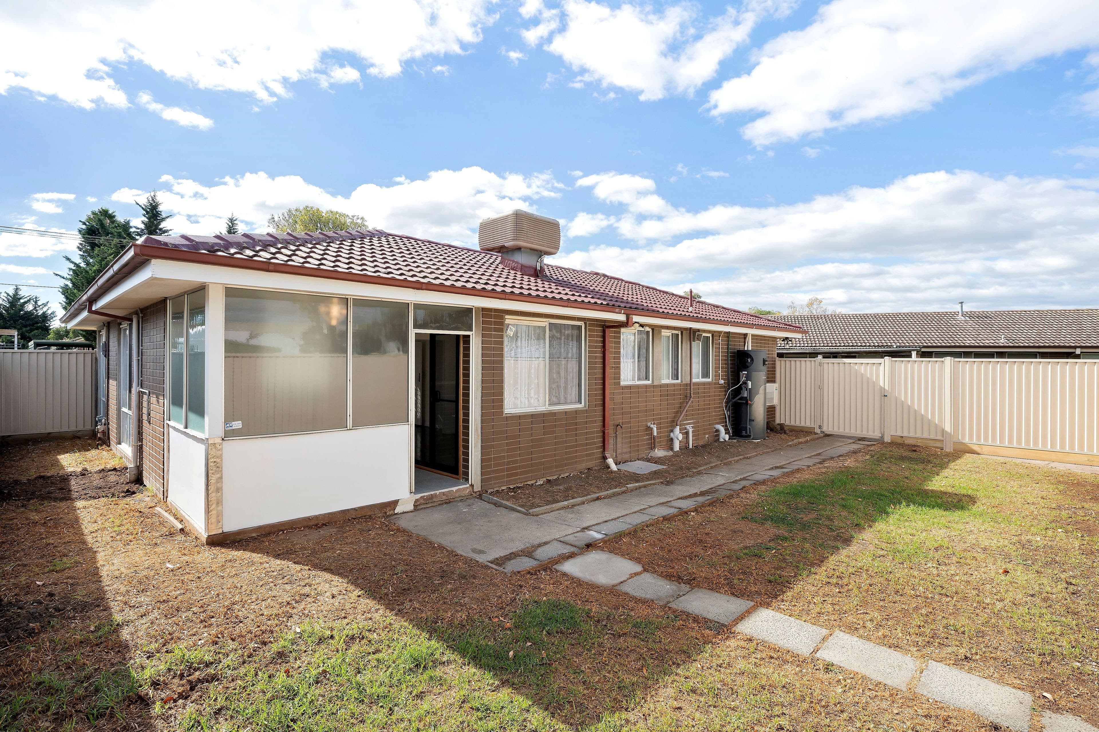 16 Valentine Crescent, Sunshine West VIC 3020, Sunshine West - Thumbnail 8
