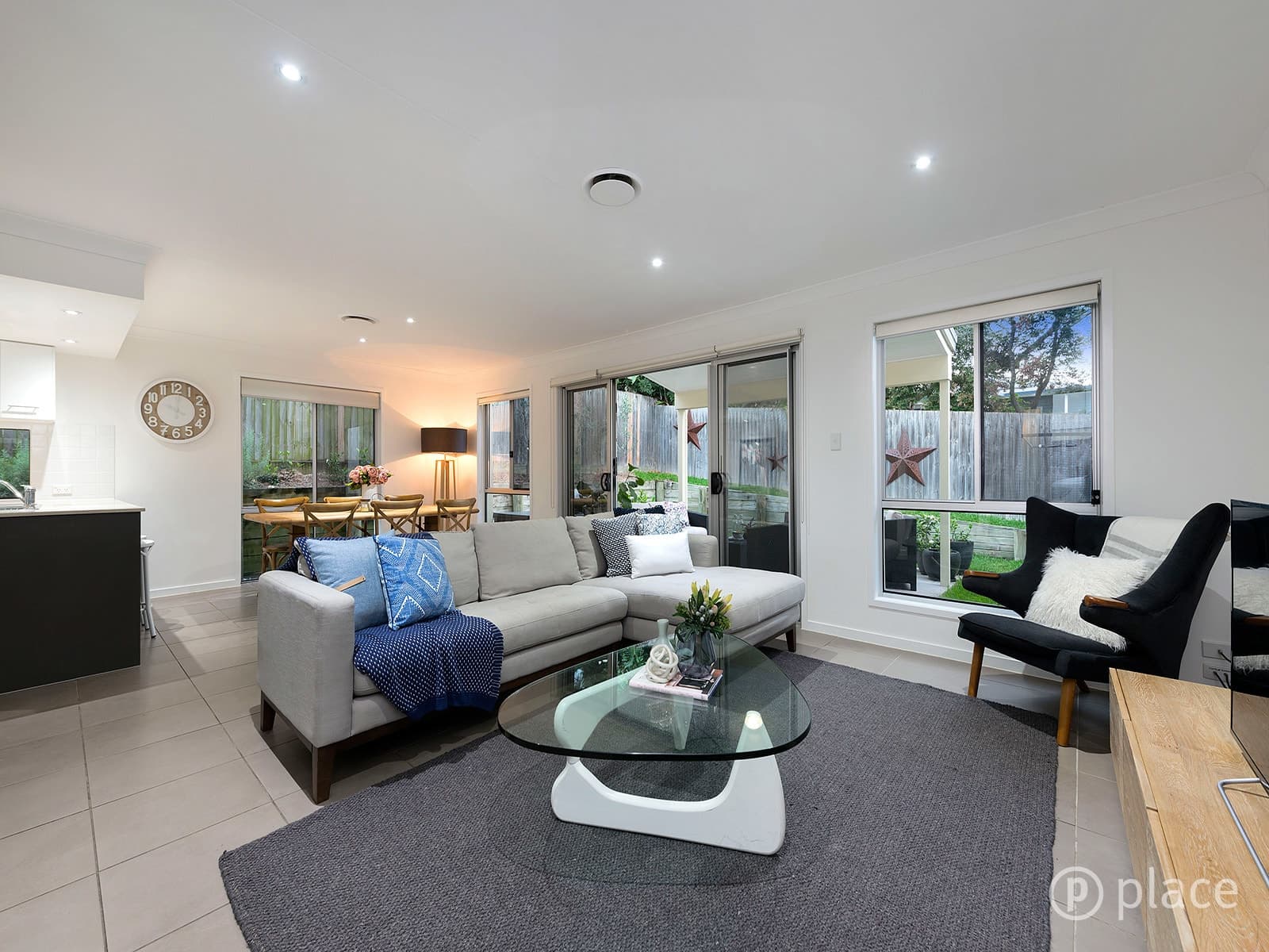 8/35 Rutland Street, Coorparoo, Coorparoo - Image 1