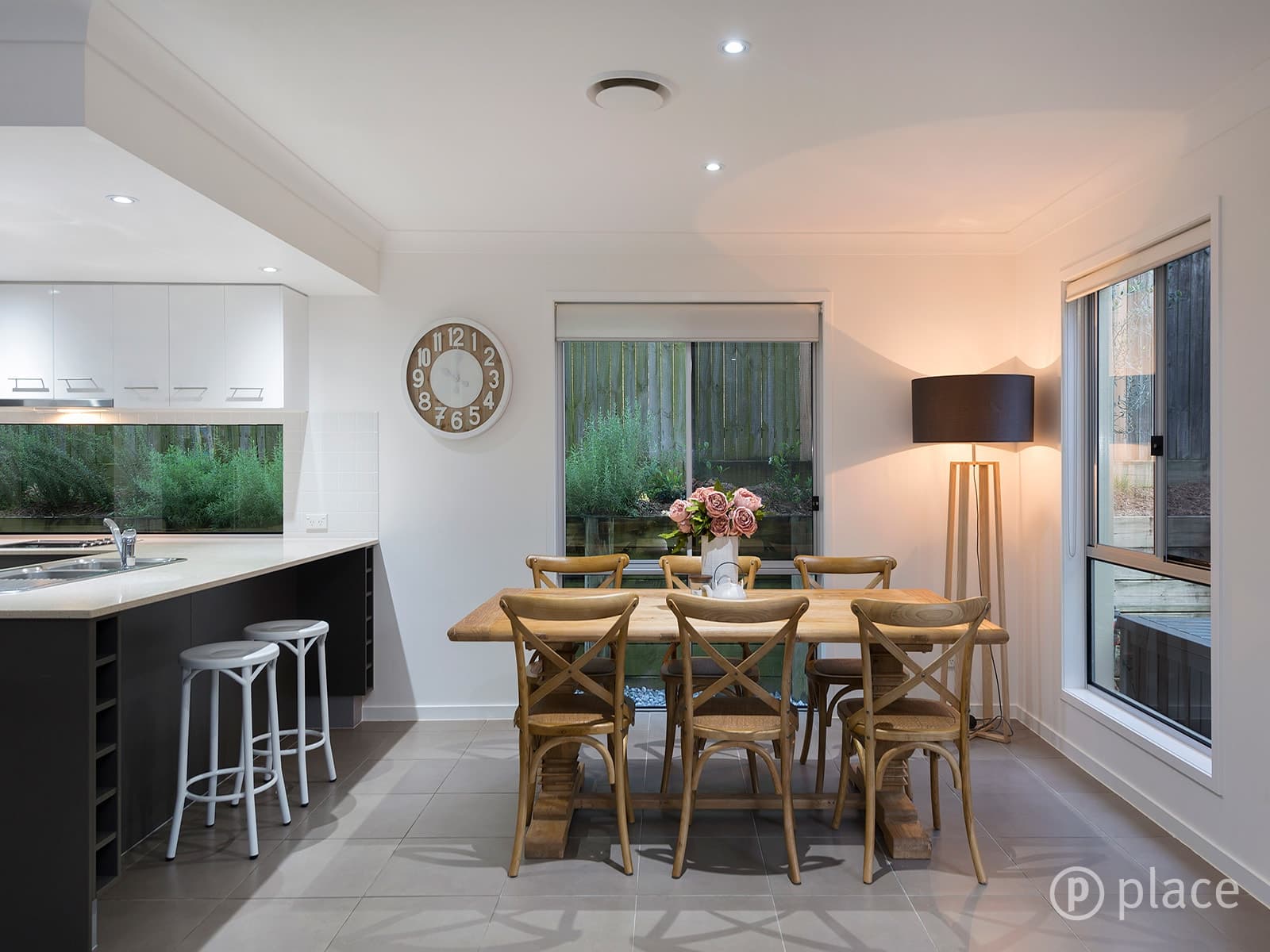 8/35 Rutland Street, Coorparoo, Coorparoo - Thumbnail 2