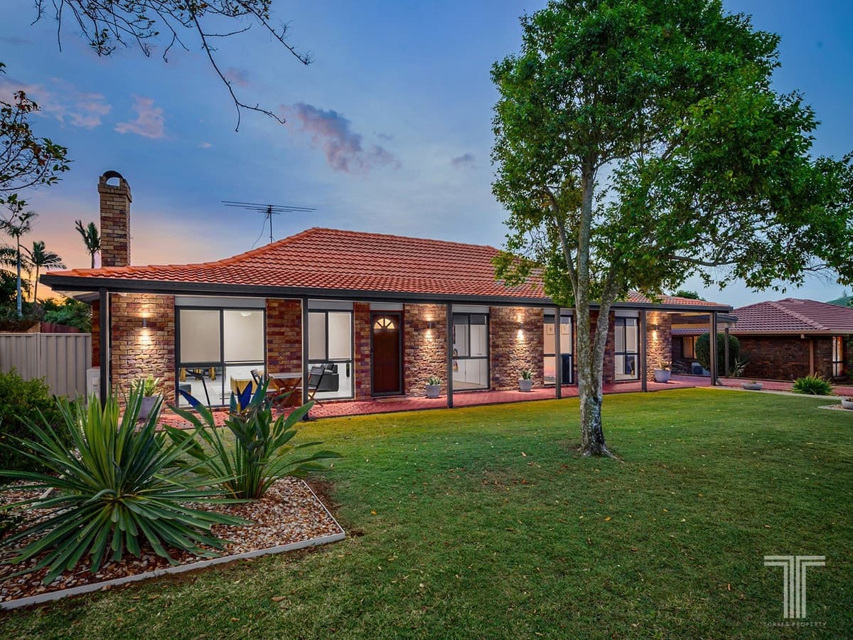 25 Lindisfarne Street, Carindale, Carindale - Image 1