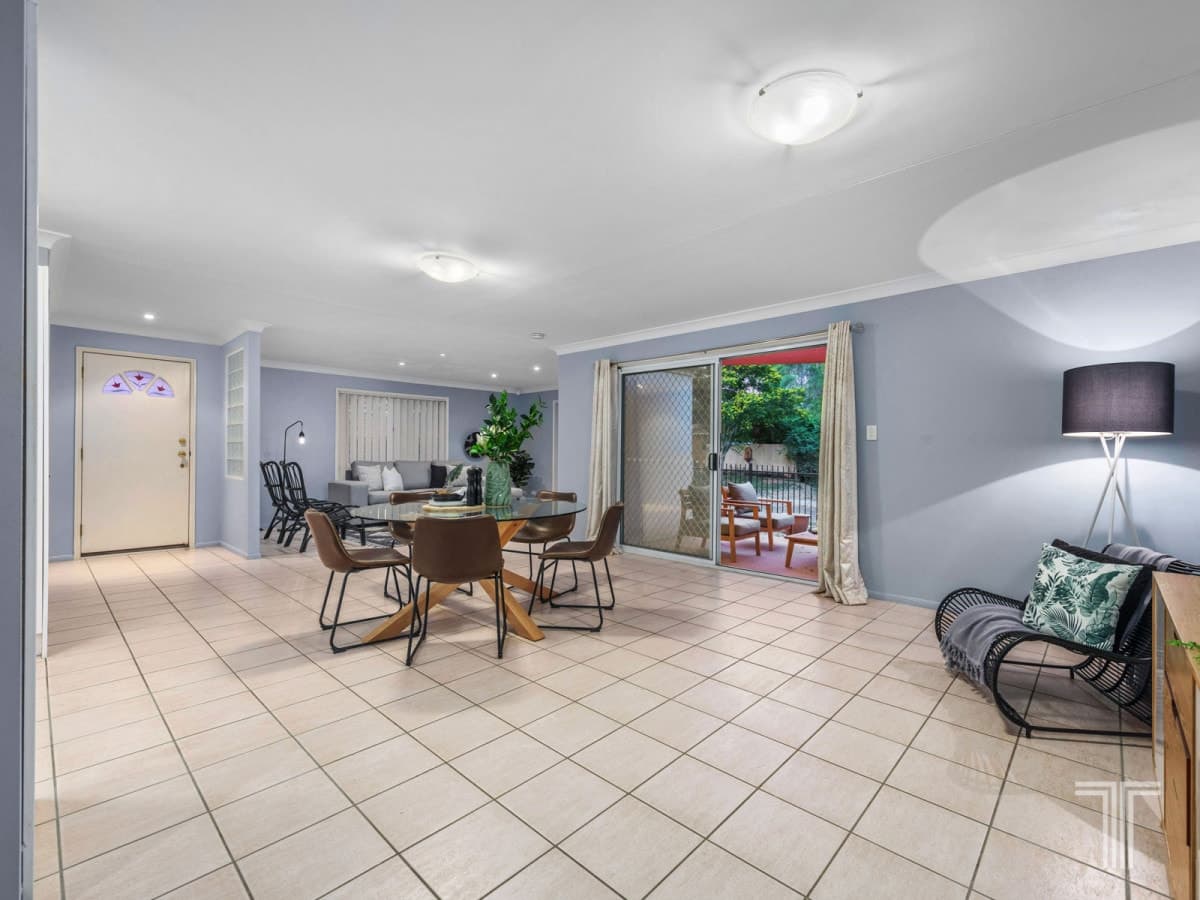 9 Adley Street, Carindale, Carindale - Thumbnail 2