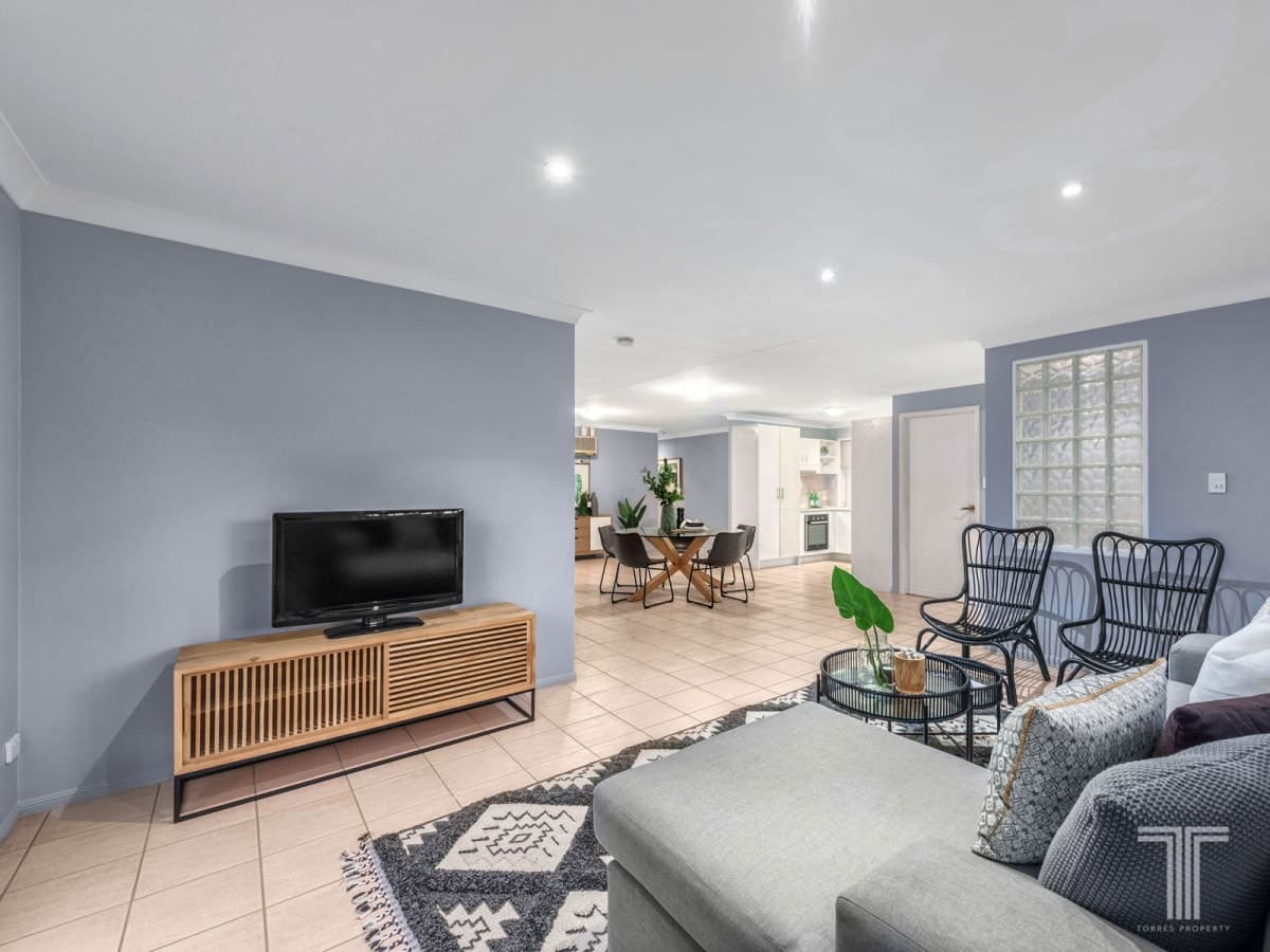 9 Adley Street, Carindale, Carindale - Thumbnail 4