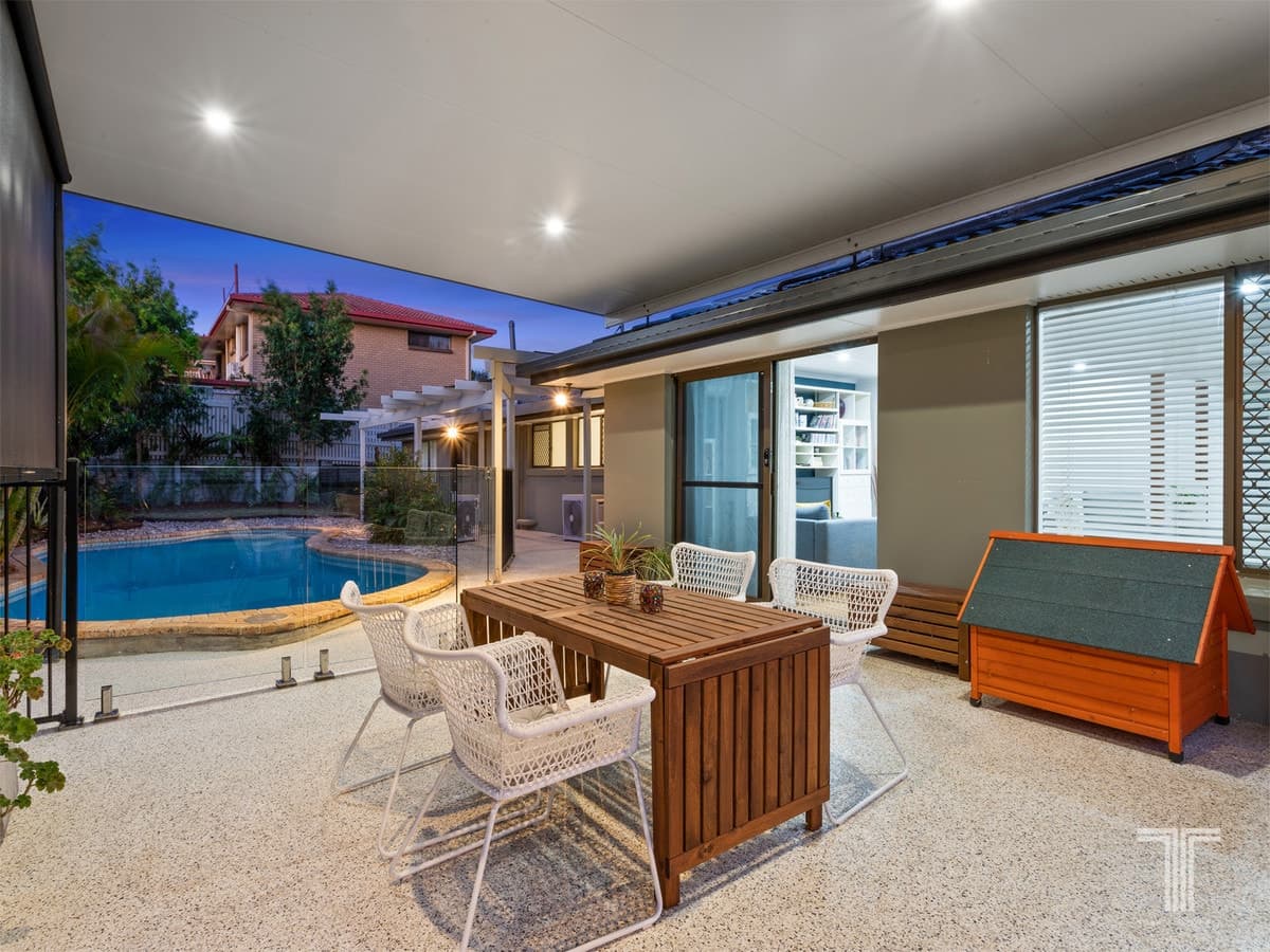 6 Cadogan Street, Carindale, Carindale - Thumbnail 2