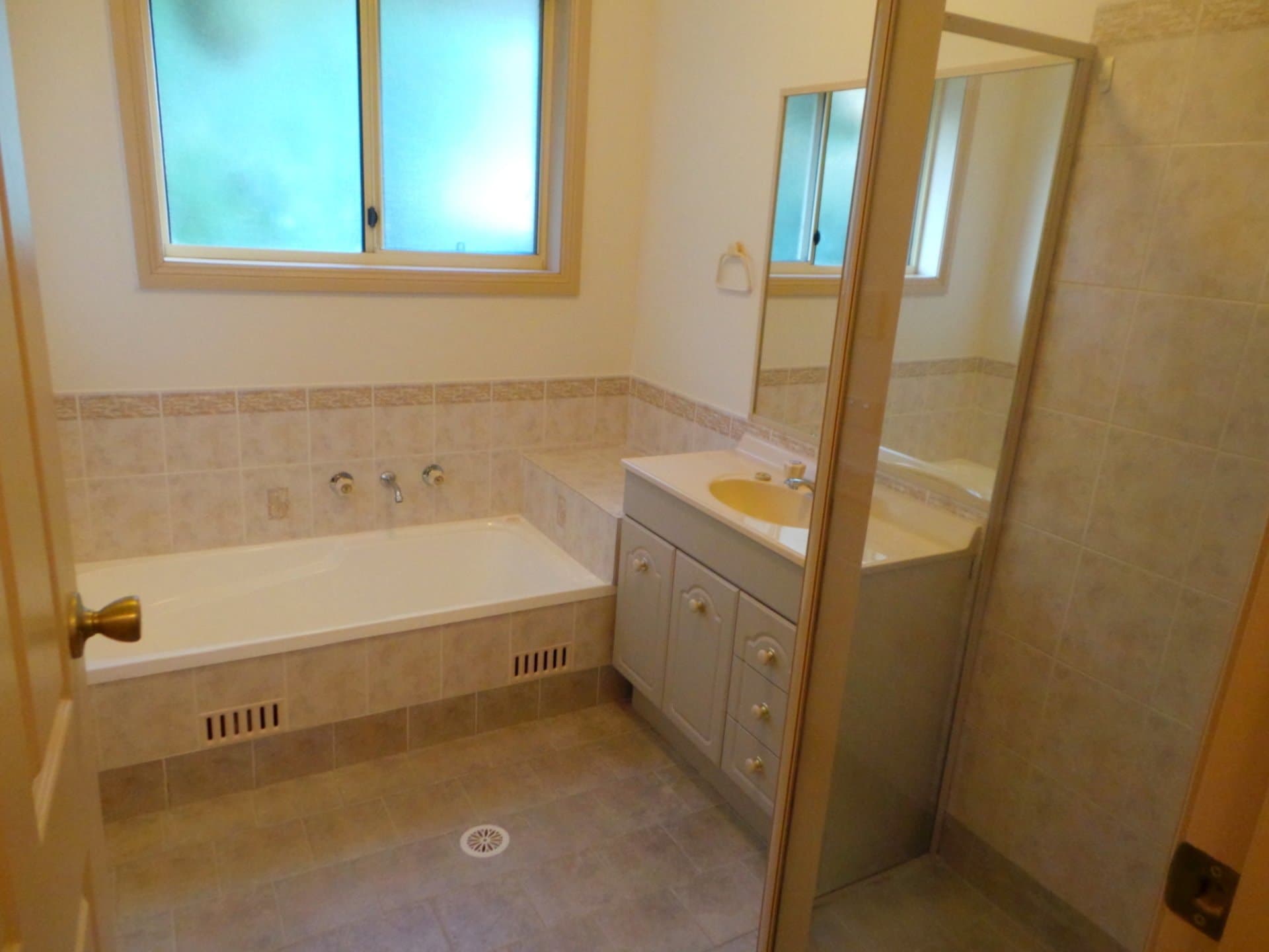 3/4 Gavenlock Rd, Tuggerah, NSW, Tuggerah - Thumbnail 8