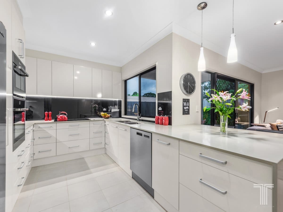 10 Unsworth Street, Belmont, Belmont - Thumbnail 4
