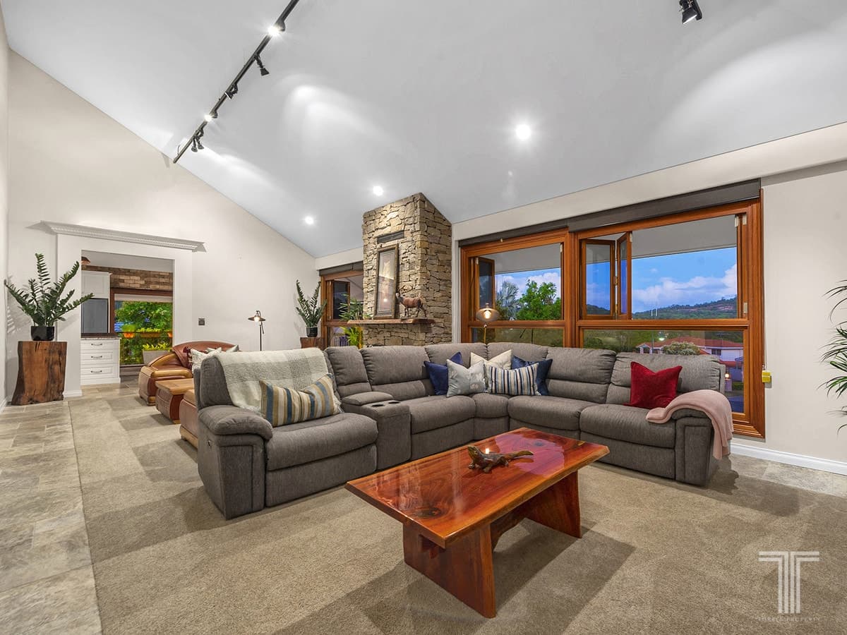 9 Hopetoun Close, Carindale, Carindale - Thumbnail 2