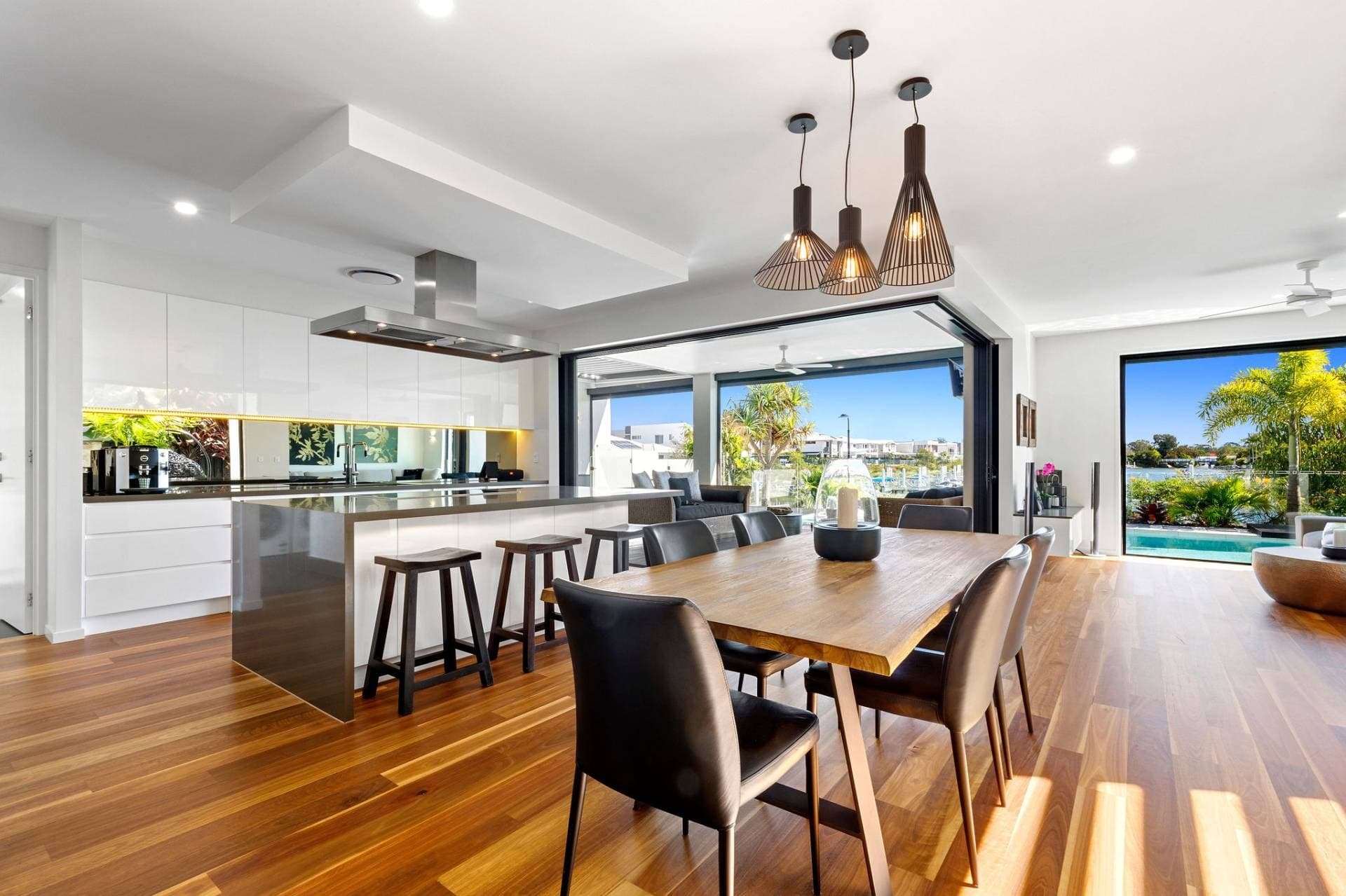 22 Riviera Place, Mountain Creek - Thumbnail 3