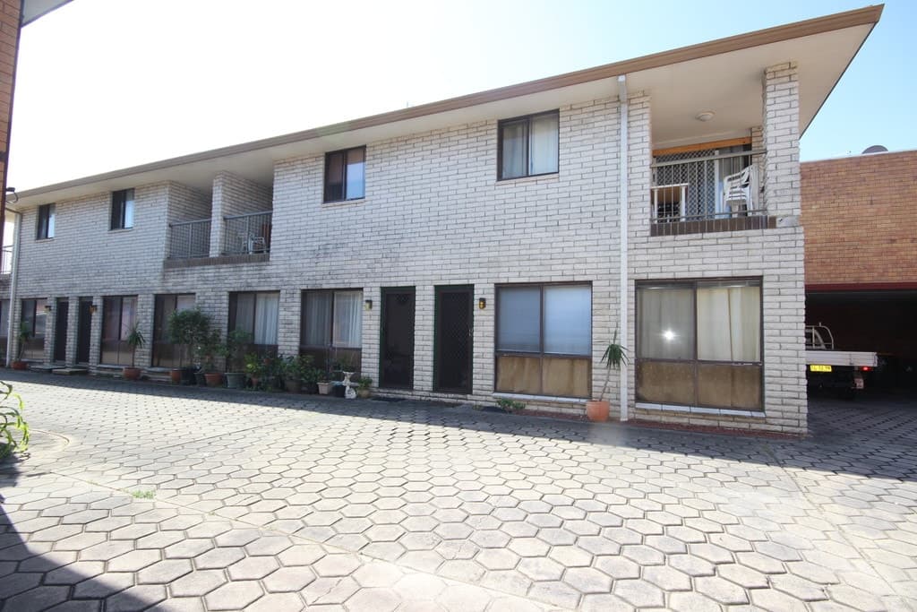 Unit 4/117 Wharf Street, Tweed Heads - Thumbnail 2