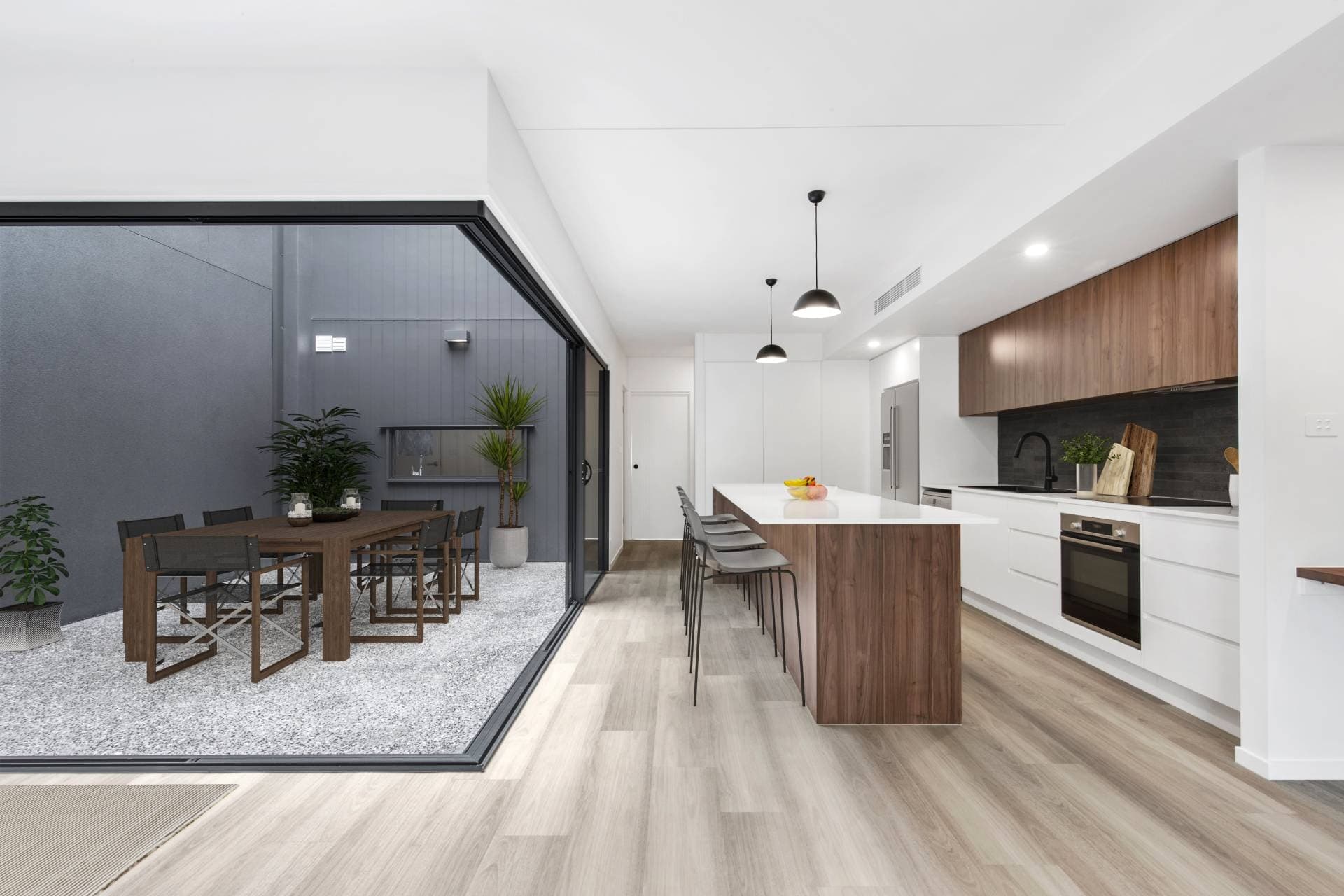 81 Sunrise Drive, Maroochydore - Thumbnail 3