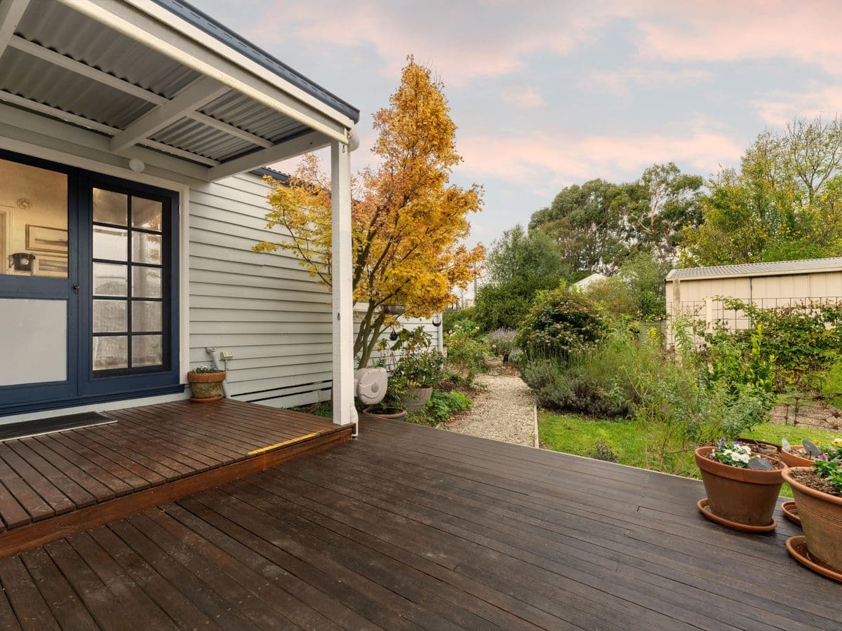 1B Dunsford Street, Lancefield, Lancefield - Thumbnail 7