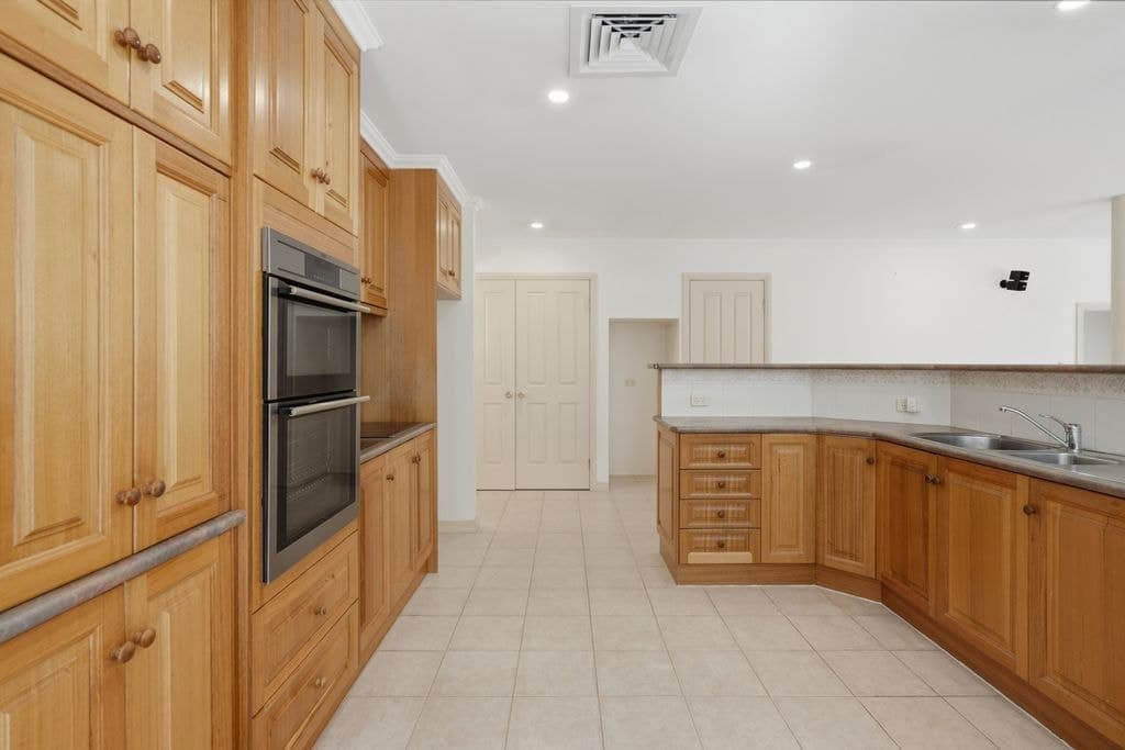 4 Eversham Close, Prospect Vale - Thumbnail 7