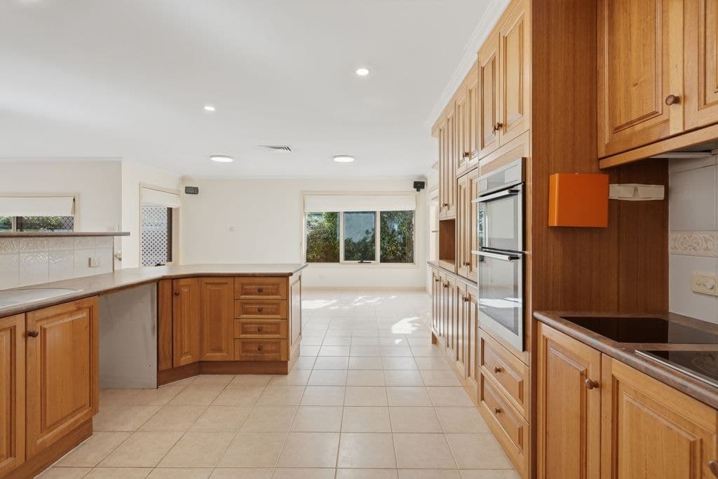4 Eversham Close, Prospect Vale - Thumbnail 8