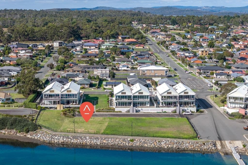 10 Marina Way, George Town - Image 1