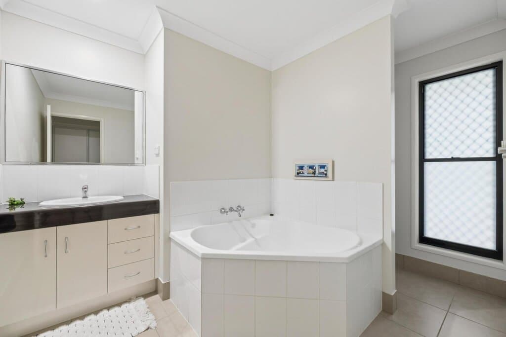 25 Pennycuick Street, The Range - Thumbnail 8