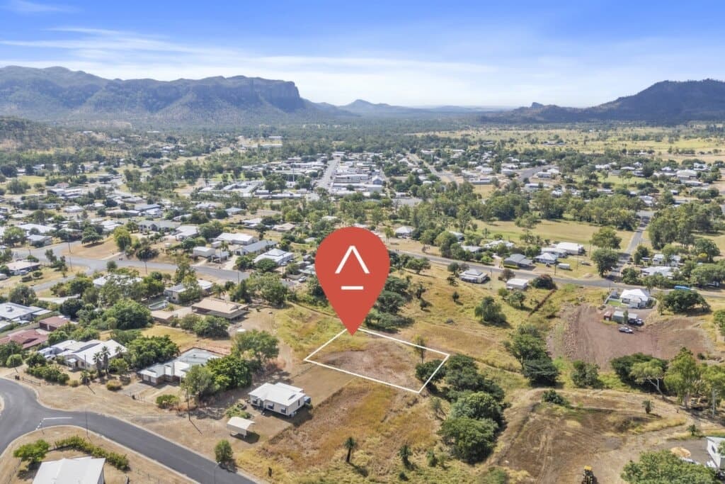 62B Dame Street, Springsure - Image 1