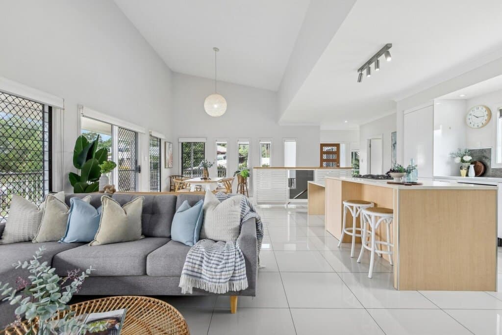 21 Waterview Drive, Lammermoor - Image 1