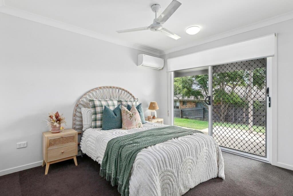 21 Waterview Drive, Lammermoor - Thumbnail 3