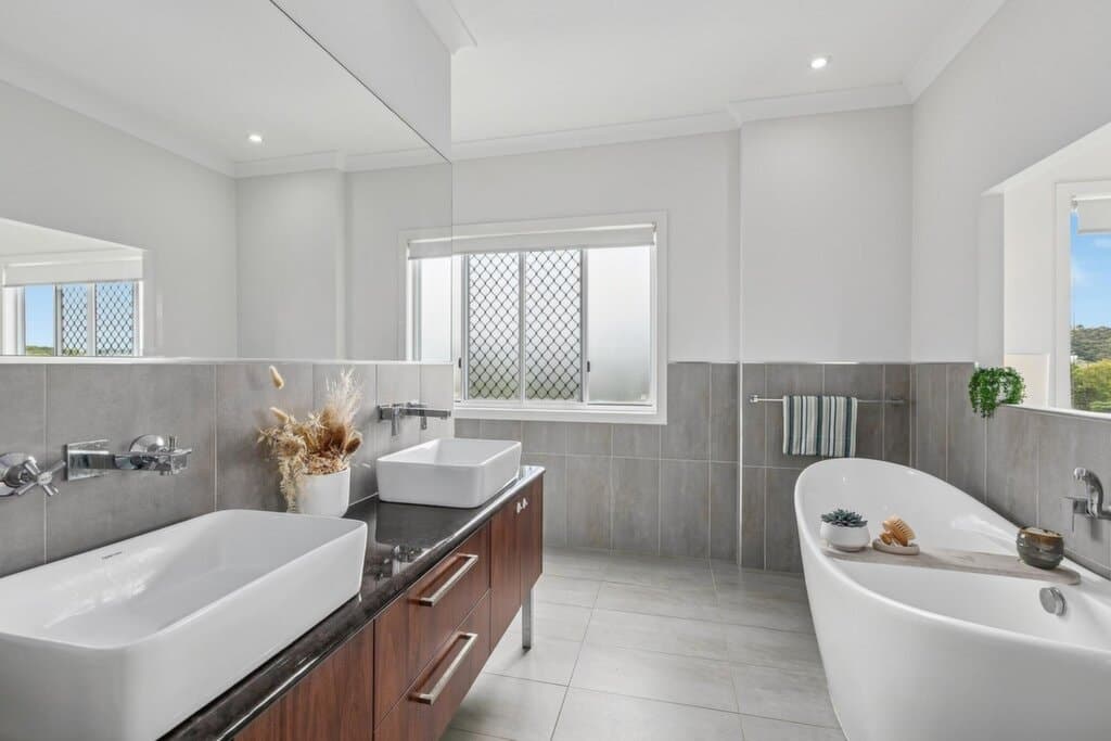 21 Waterview Drive, Lammermoor - Thumbnail 4