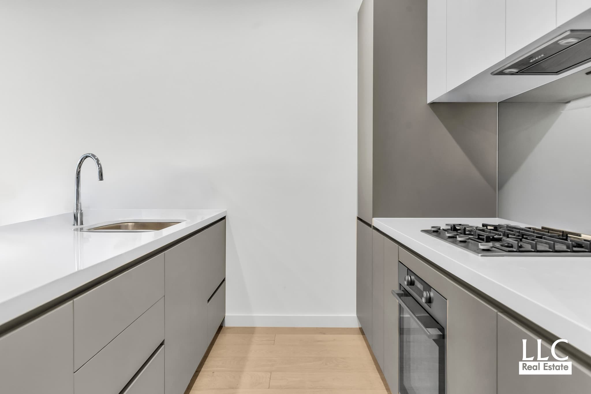211/162 Whitehorse Road, Blackburn - Thumbnail 4