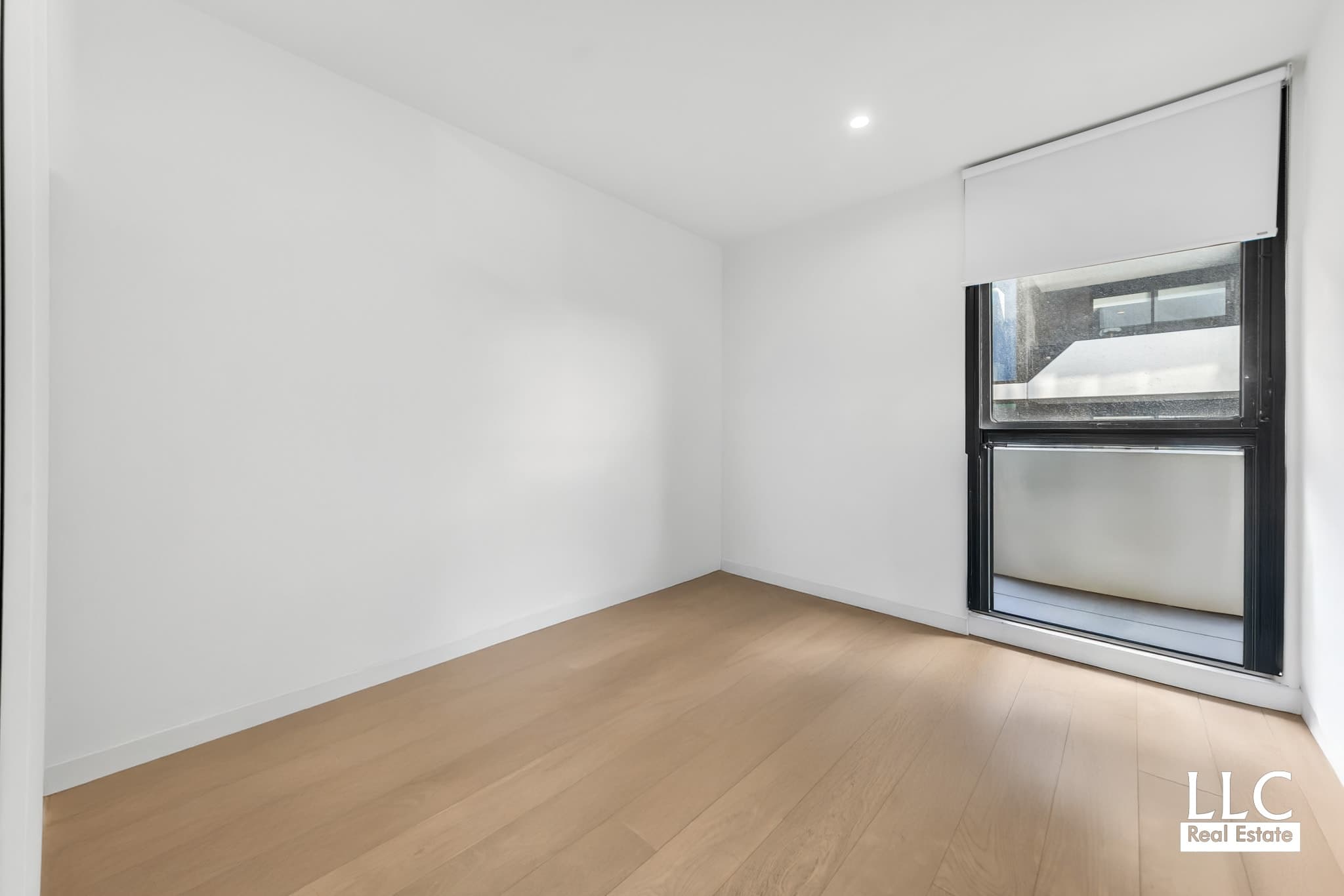 211/162 Whitehorse Road, Blackburn - Thumbnail 6