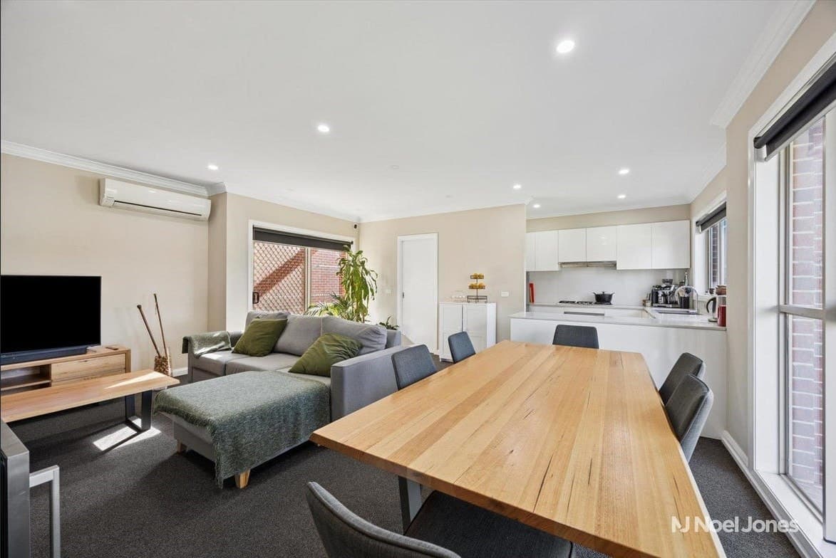 2/13 Gladstone Street, Lilydale - Thumbnail 2