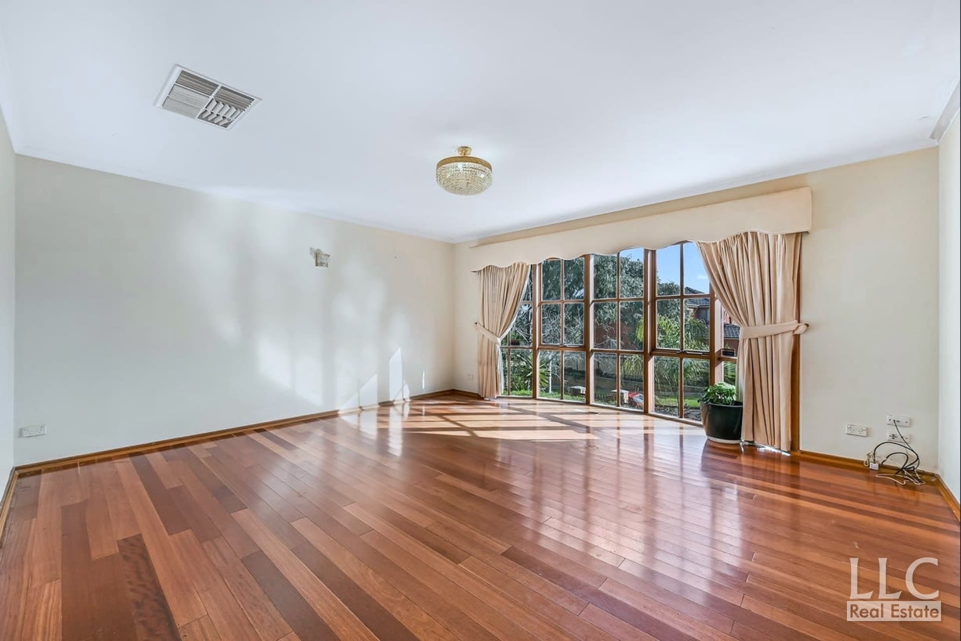 2/8 Brusco Close, Rowville - Thumbnail 3