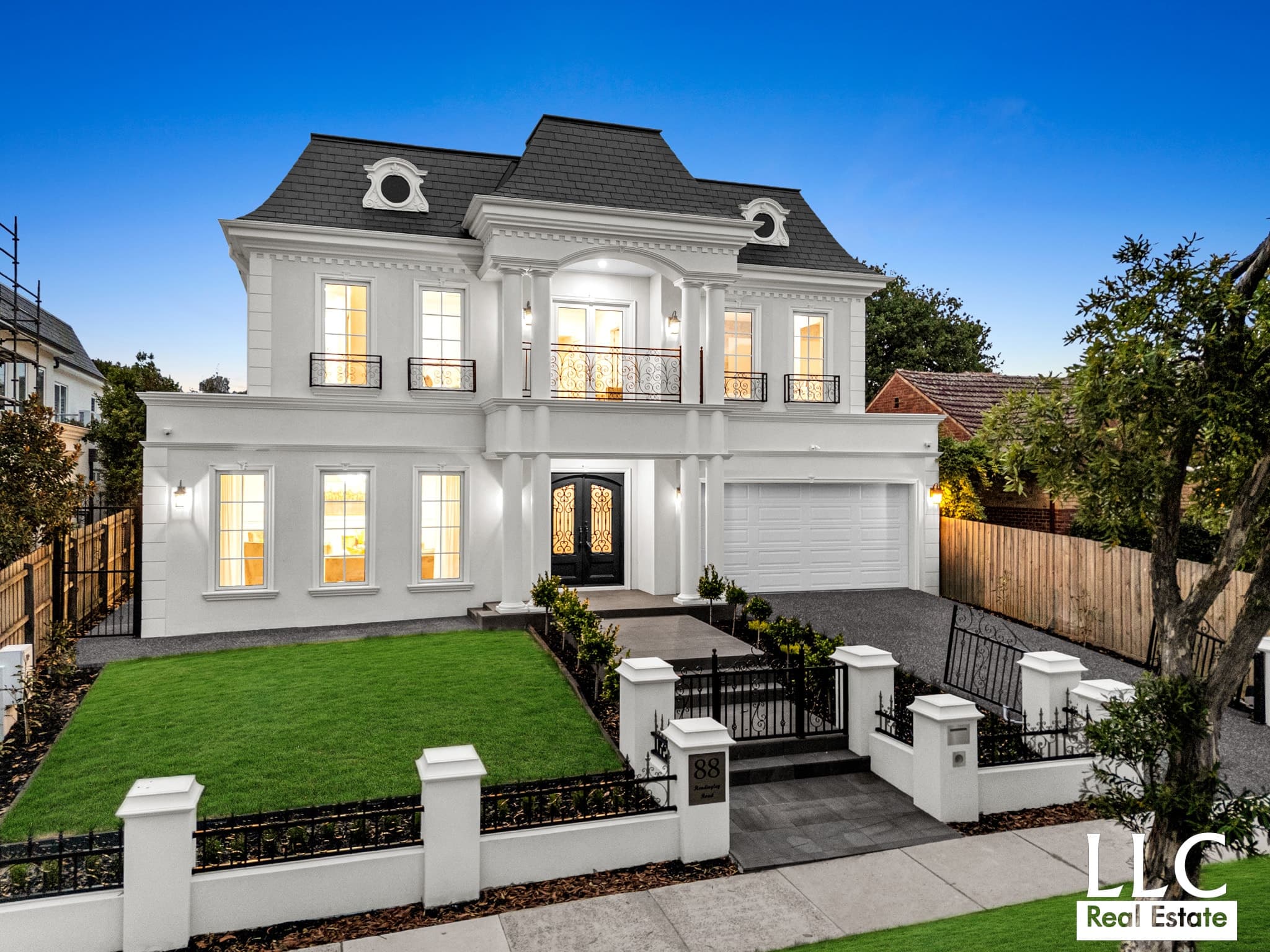 88 Headingley Road, Mount Waverley - Thumbnail 2