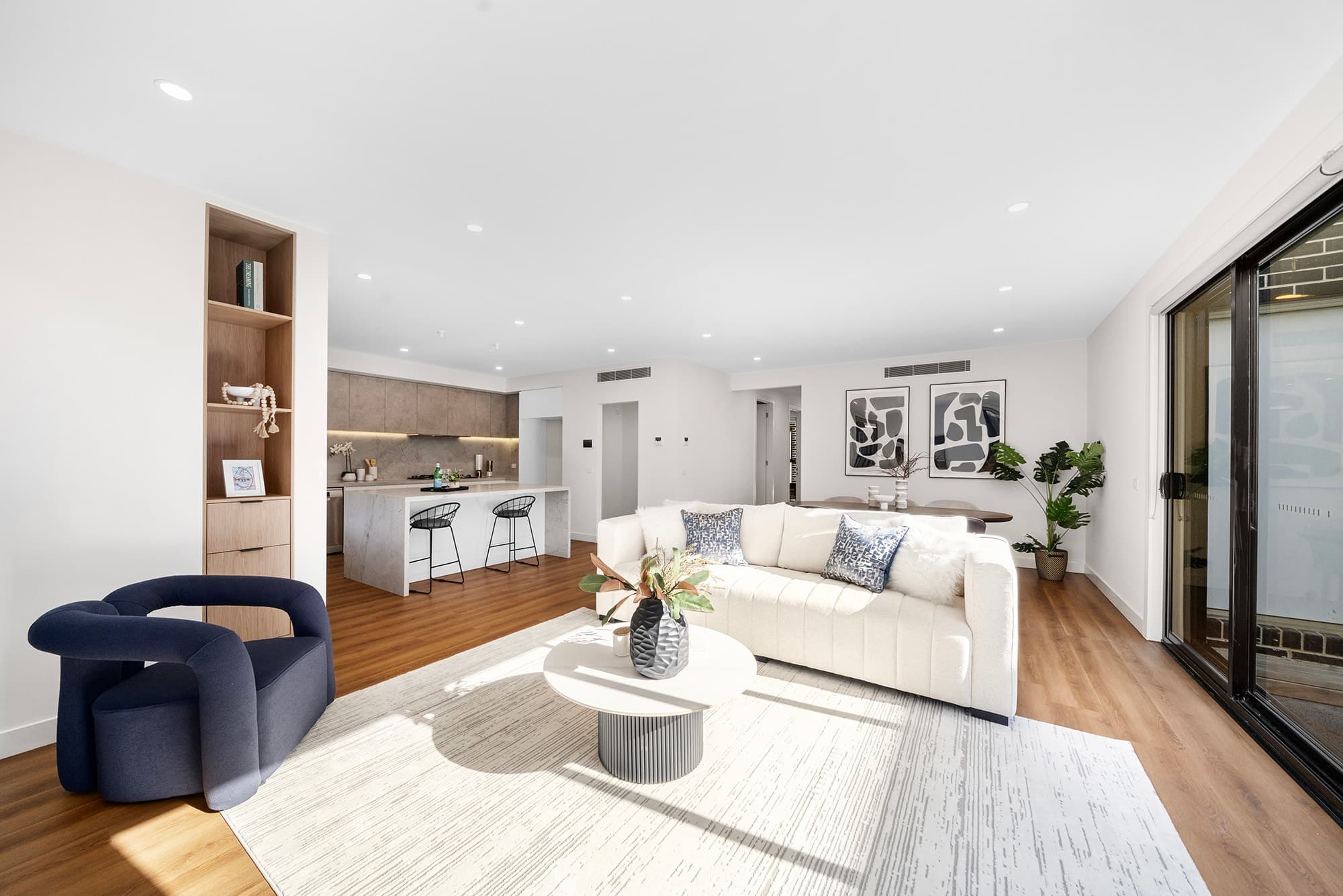 5/21-23 Inverell Avenue, Mount Waverley - Thumbnail 3