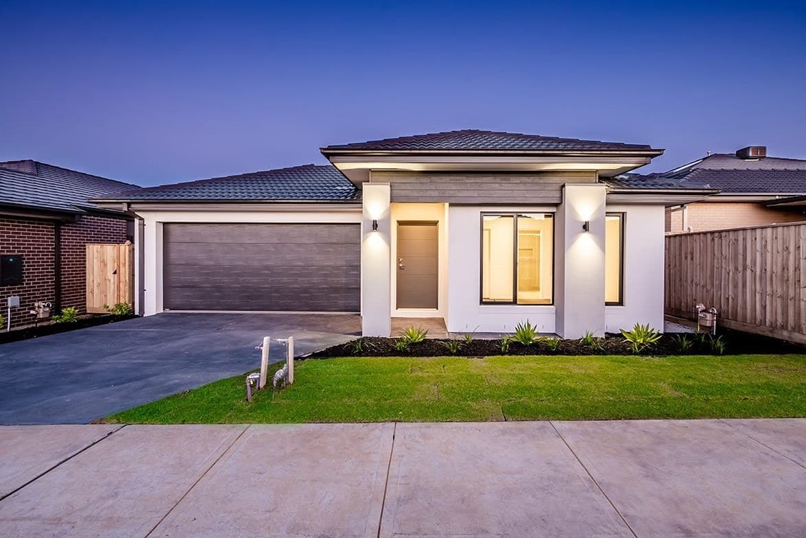 6 Cochin Drive, CLYDE NORTH, Clyde North - Image 1