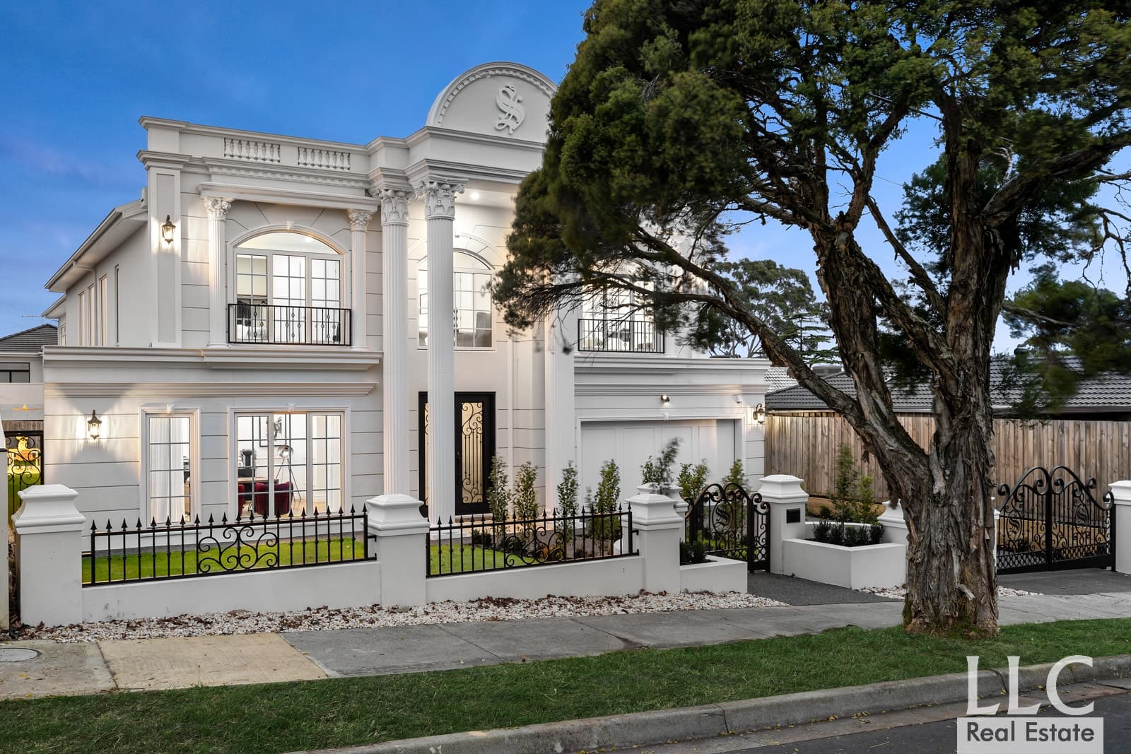 954/28 Walter Street, Glen Waverley - Thumbnail 2