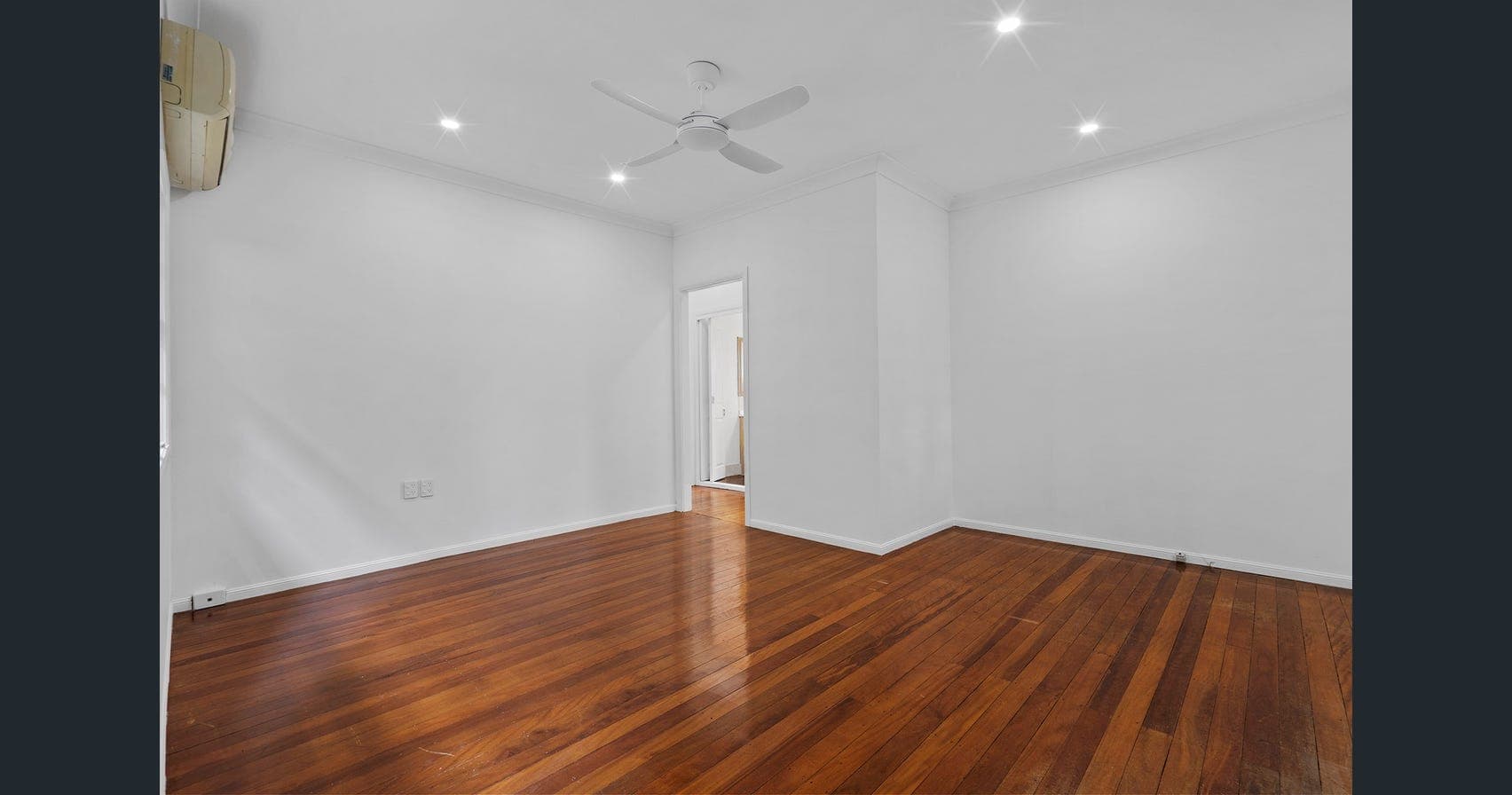 218 Winstanley Street, CARINA HEIGHTS QLD 4152, Carina Heights - Thumbnail 6