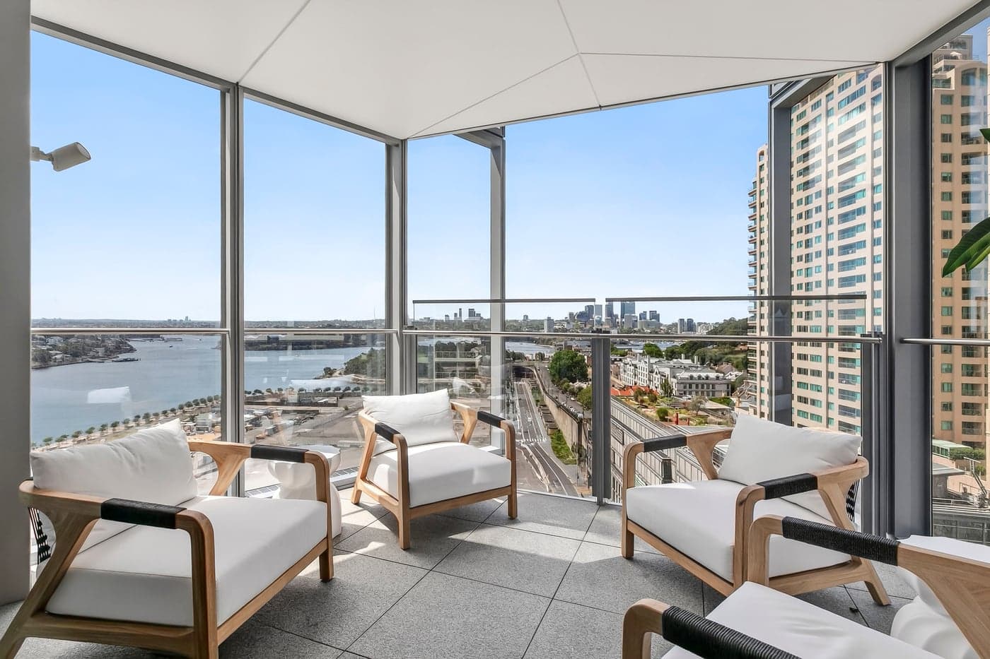 17D/6 Watermans Quay, Barangaroo - Image 1