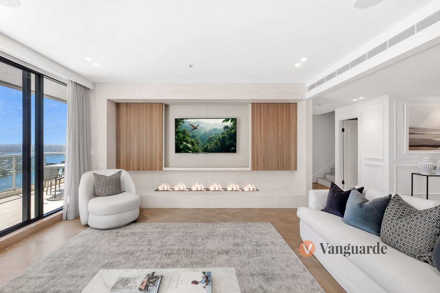 Penthouse 2702/183 Kent Street, Sydney - Thumbnail 7