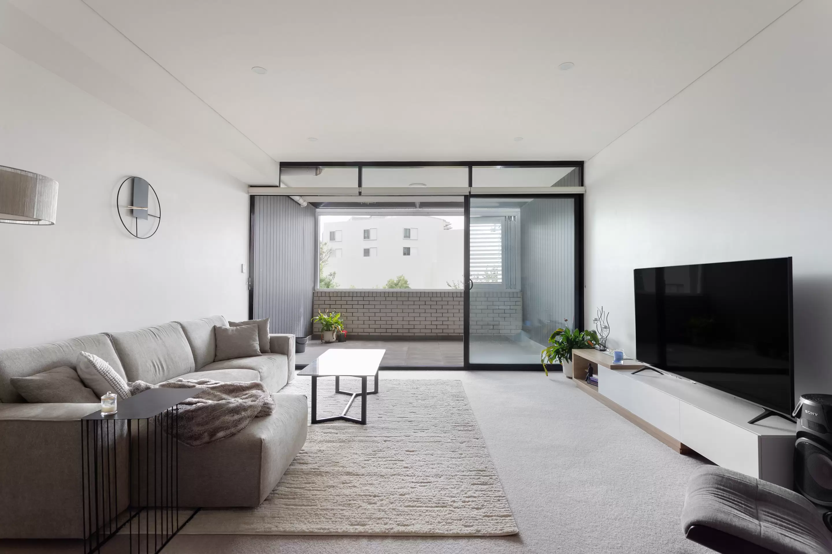 308/18 Neild Avenue, Darlinghurst, Darlinghurst - Image 1