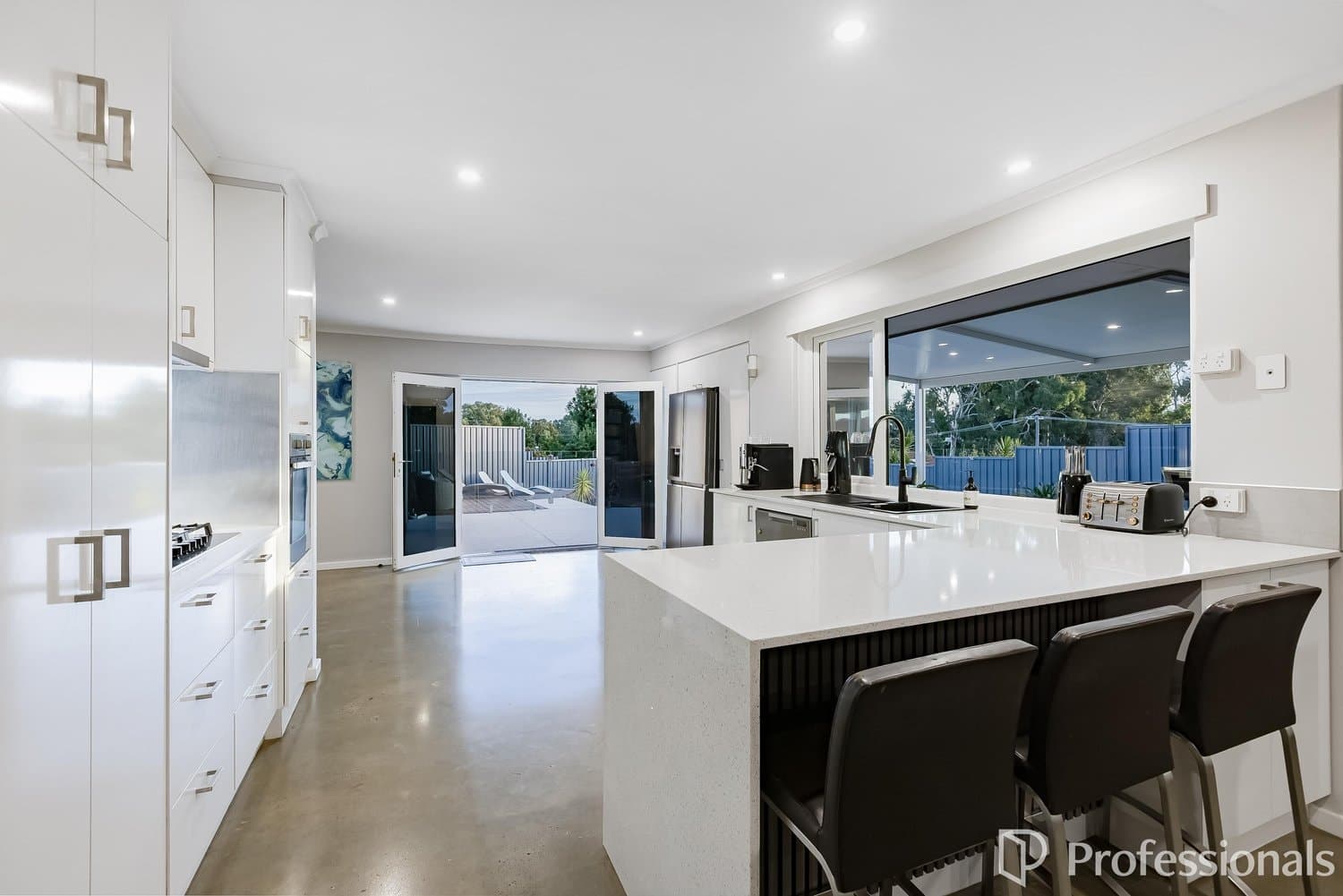 7 Hornet Rise Willetton 6155, Willetton - Image 1